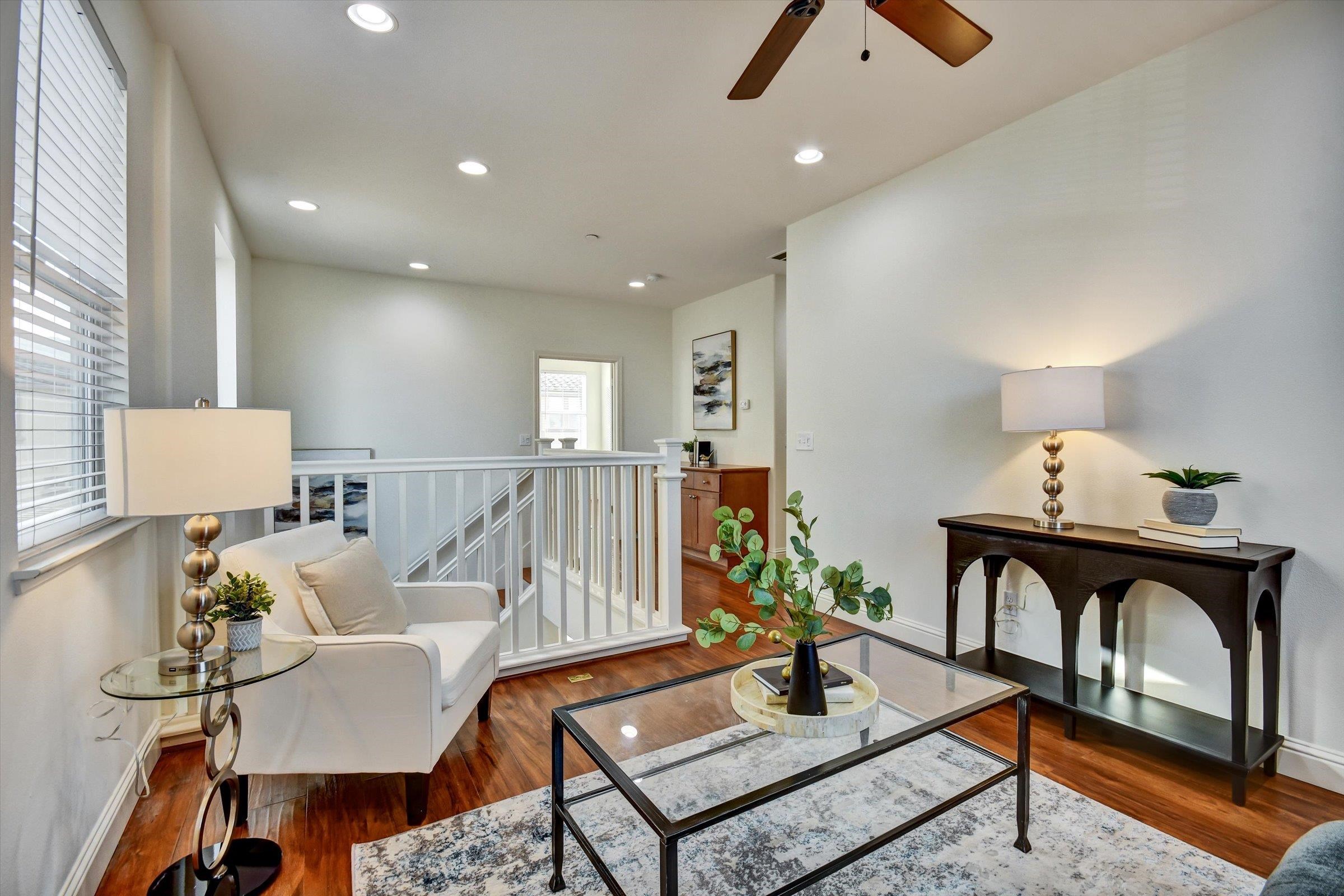 Detail Gallery Image 17 of 32 For 6111 Hyde Park Dr, Gilroy,  CA 95020 - 4 Beds | 2/1 Baths