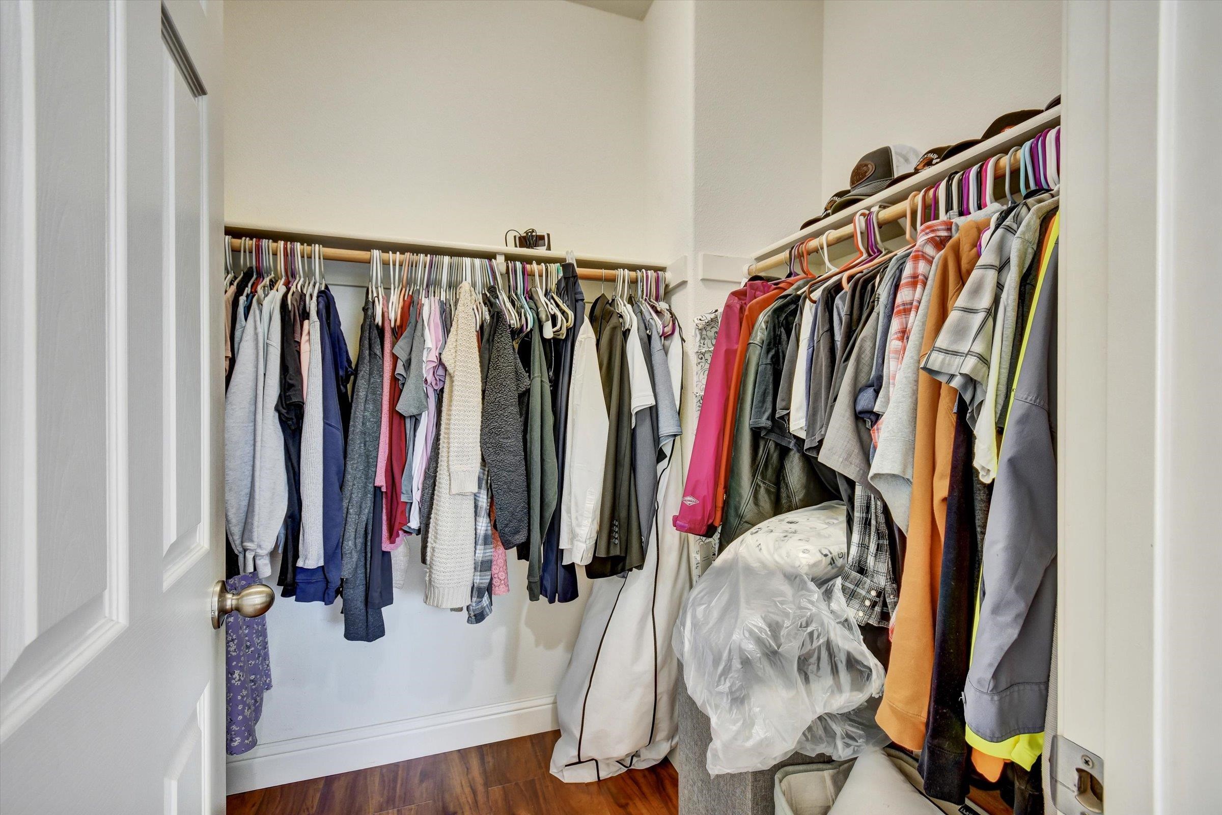 Detail Gallery Image 19 of 32 For 6111 Hyde Park Dr, Gilroy,  CA 95020 - 4 Beds | 2/1 Baths