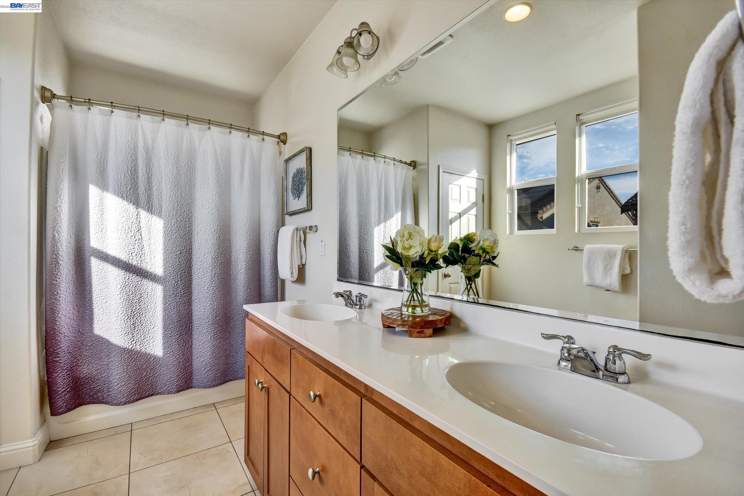 Detail Gallery Image 22 of 32 For 6111 Hyde Park Dr, Gilroy,  CA 95020 - 4 Beds | 2/1 Baths