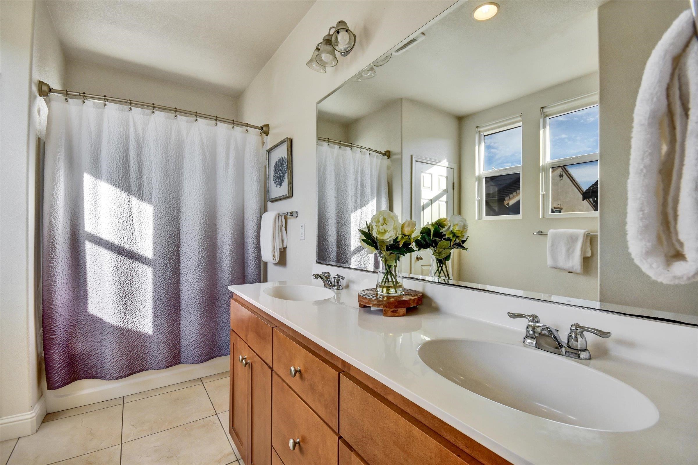 Detail Gallery Image 23 of 32 For 6111 Hyde Park Dr, Gilroy,  CA 95020 - 4 Beds | 2/1 Baths