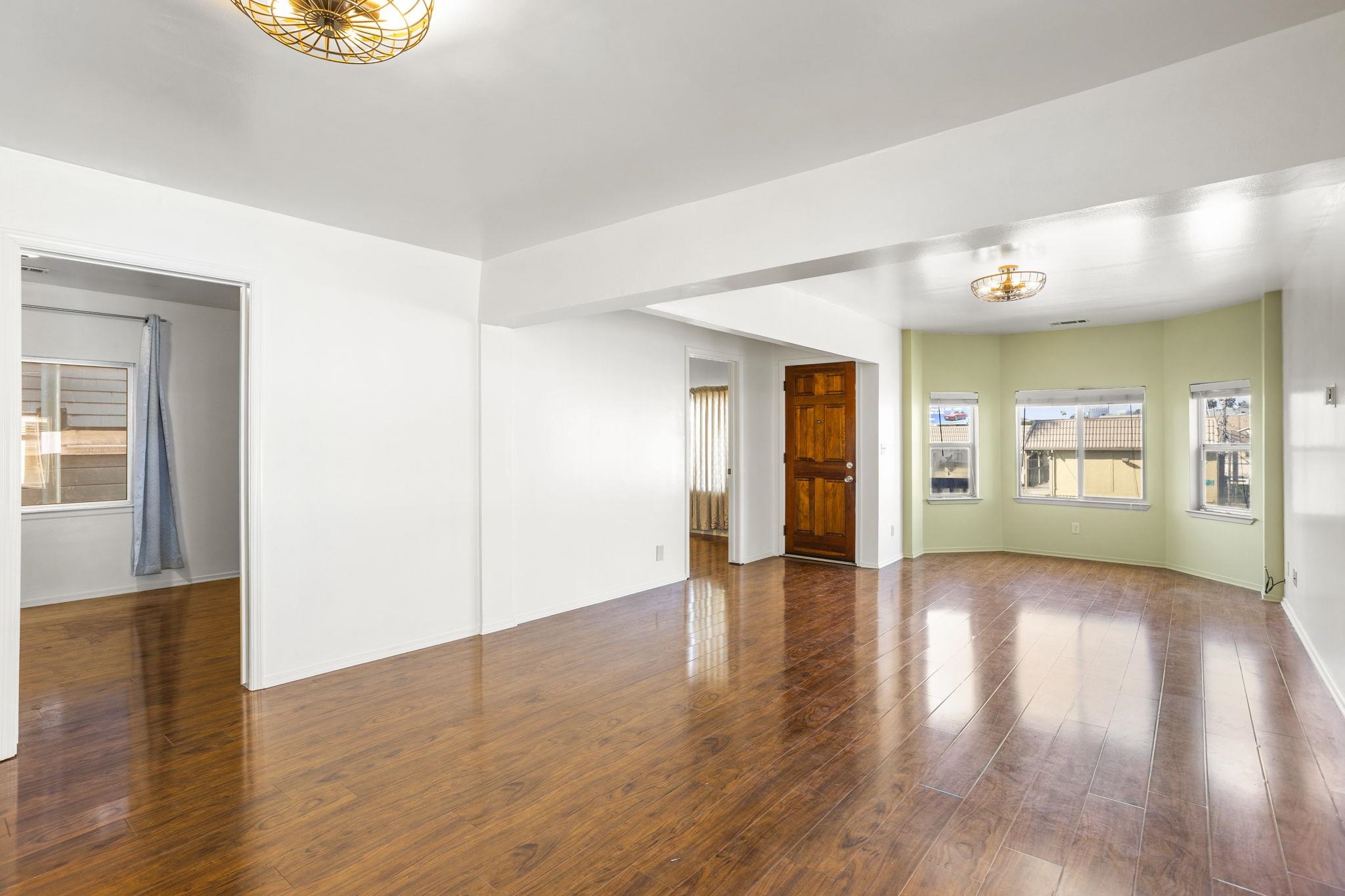 Detail Gallery Image 6 of 17 For 1418 15th, Oakland,  CA 94606 - – Beds | – Baths