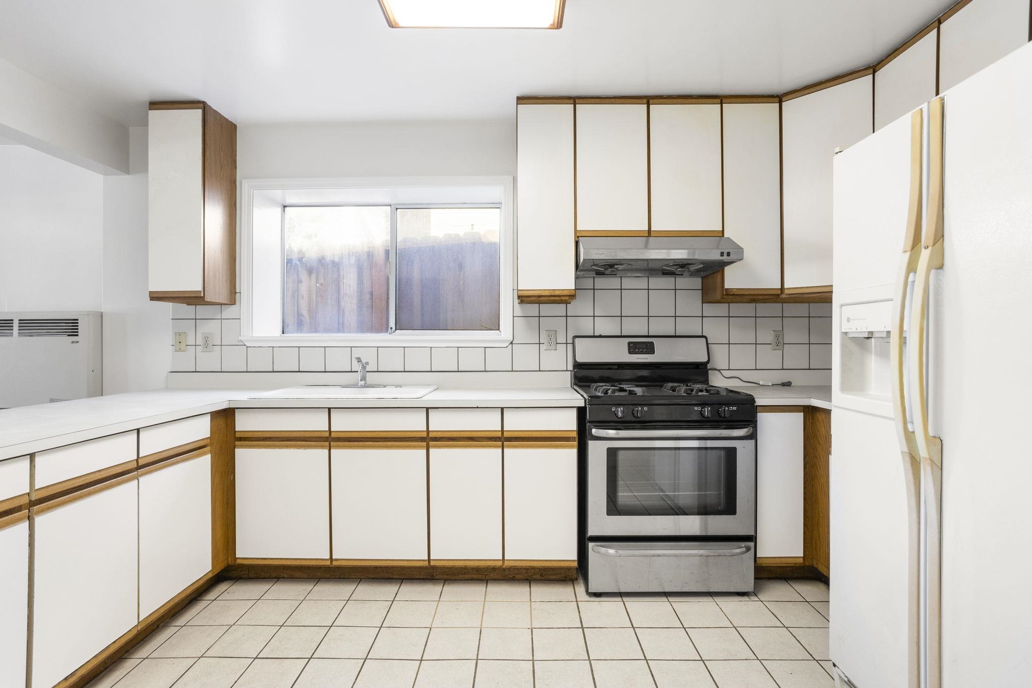 Detail Gallery Image 10 of 17 For 1418 15th, Oakland,  CA 94606 - – Beds | – Baths