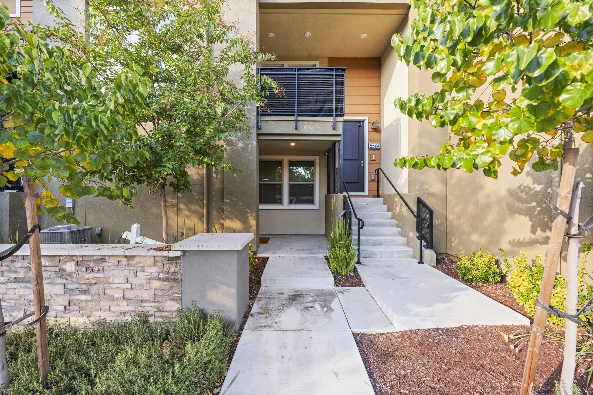 Photo #1: 41123213 Listing: Photo #1