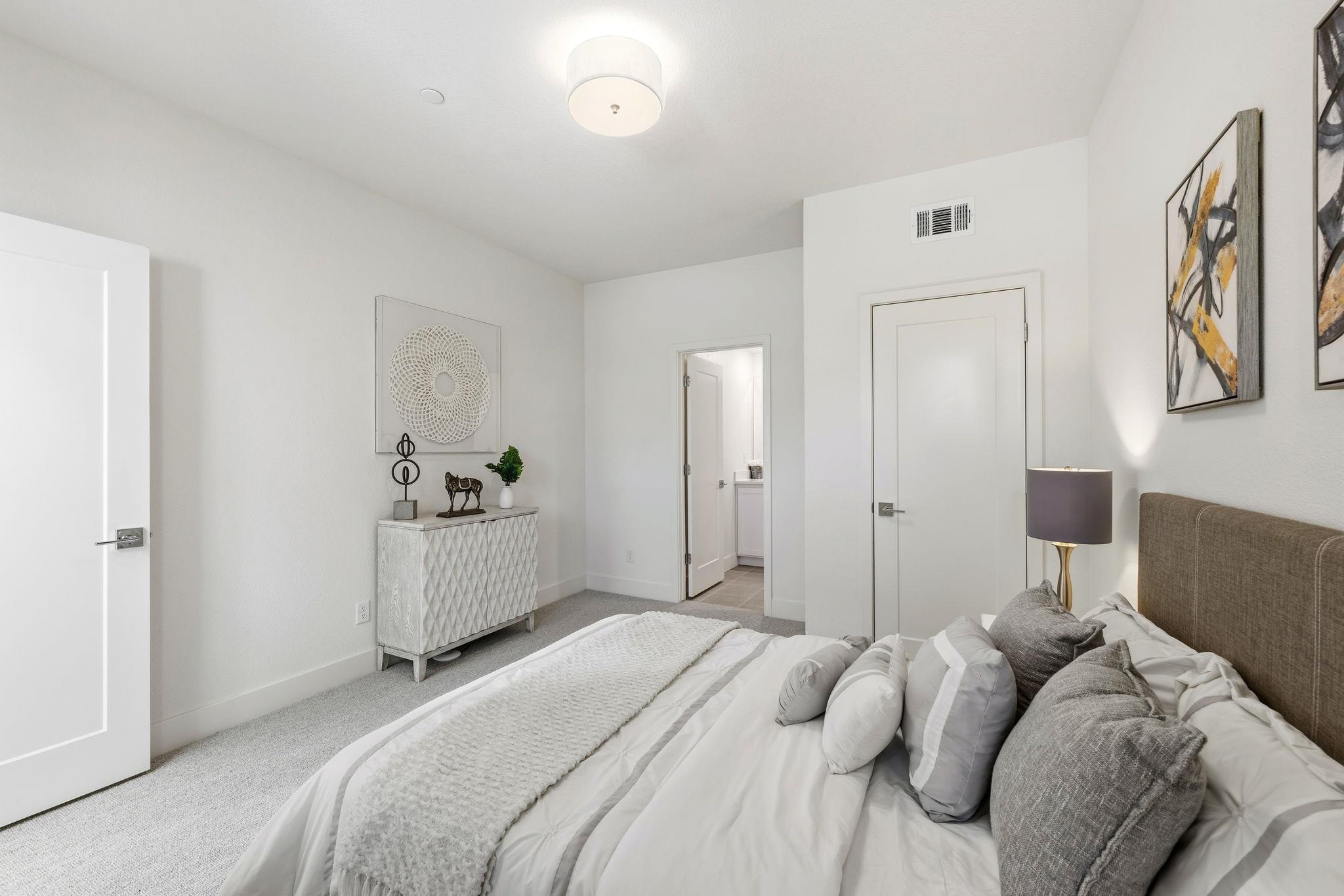 Photo #8: 41123213 Listing: Photo #8