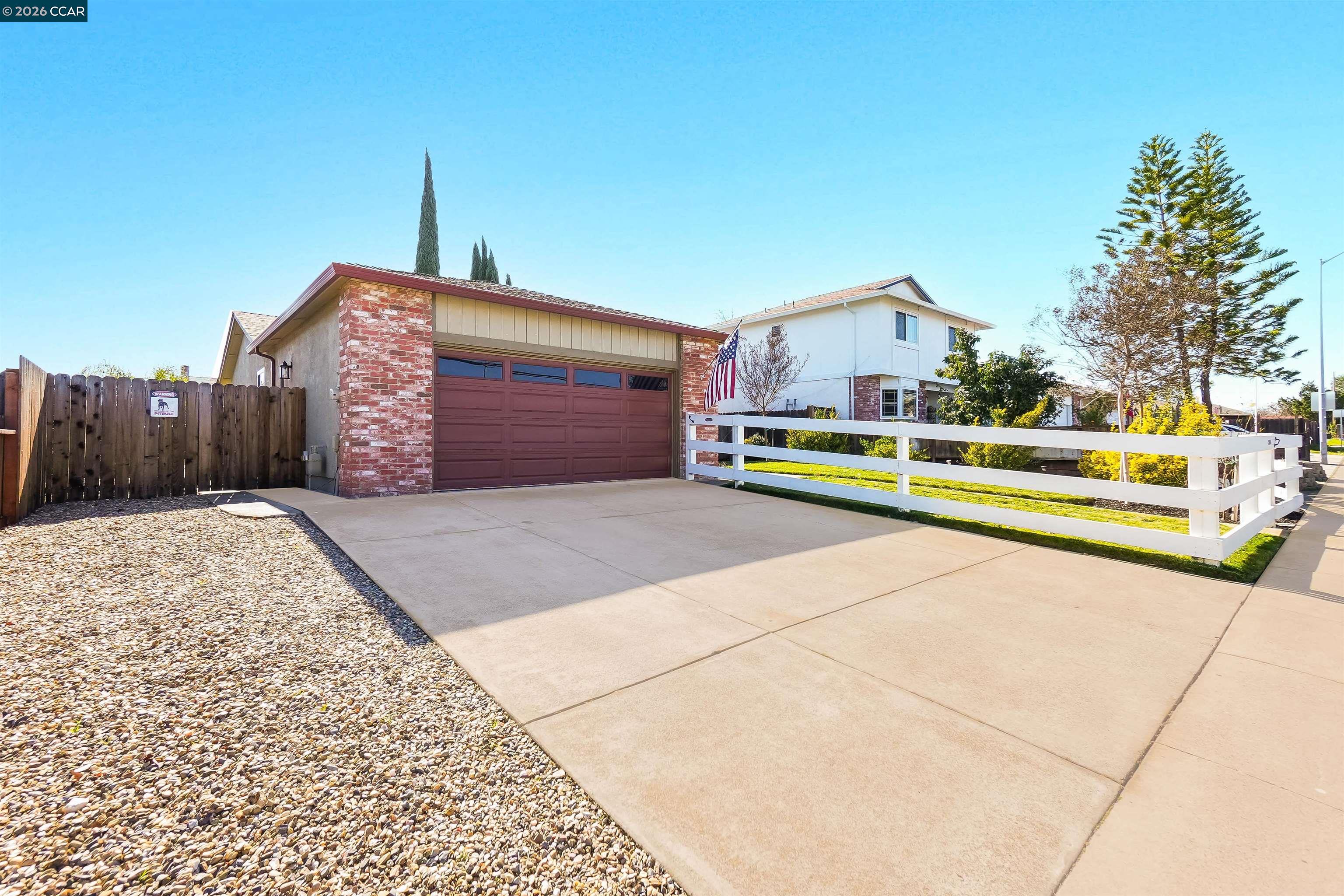 Detail Gallery Image 3 of 50 For 1425 W Cypress Rd, Oakley,  CA 94561 - 3 Beds | 2 Baths