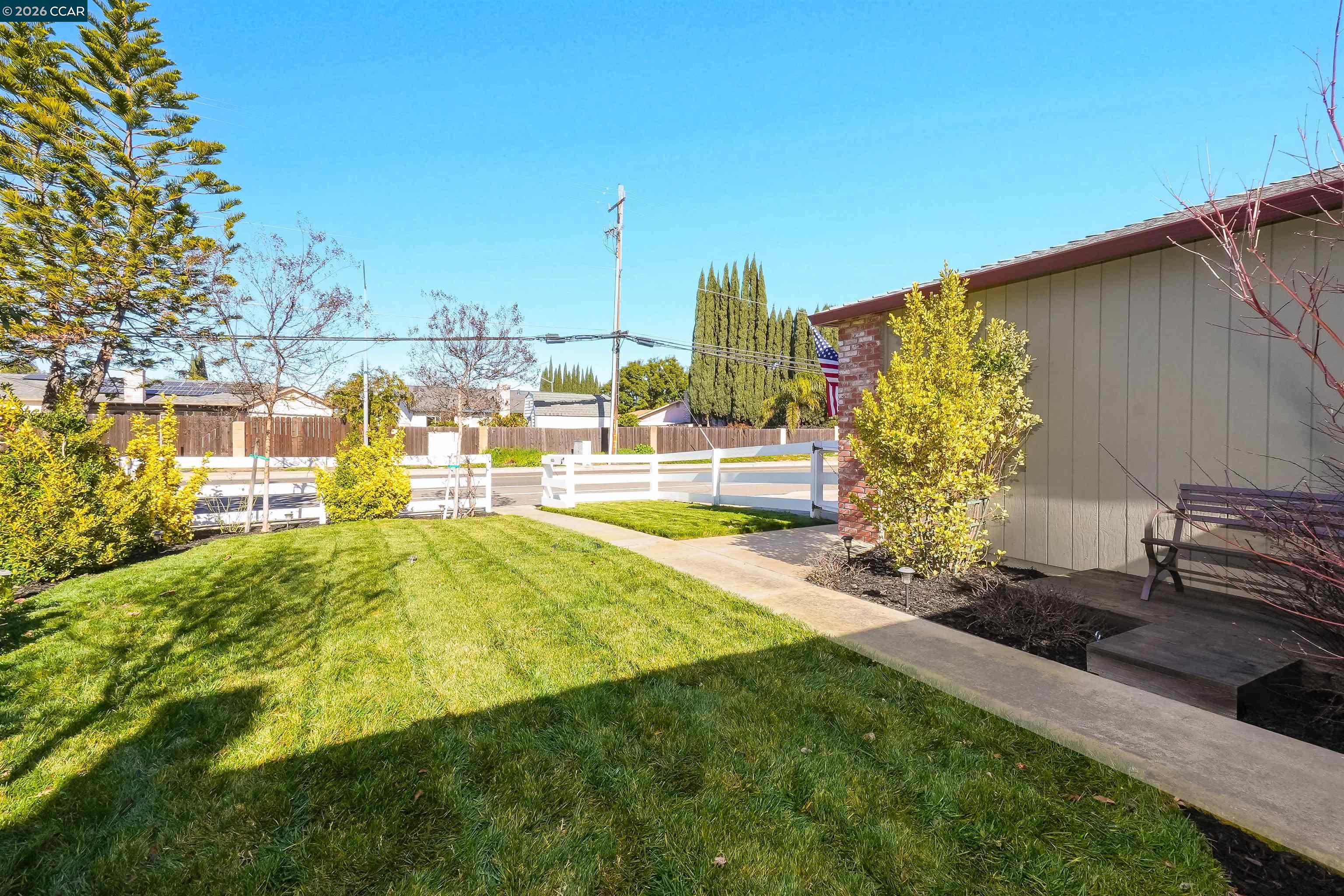 Detail Gallery Image 6 of 50 For 1425 W Cypress Rd, Oakley,  CA 94561 - 3 Beds | 2 Baths