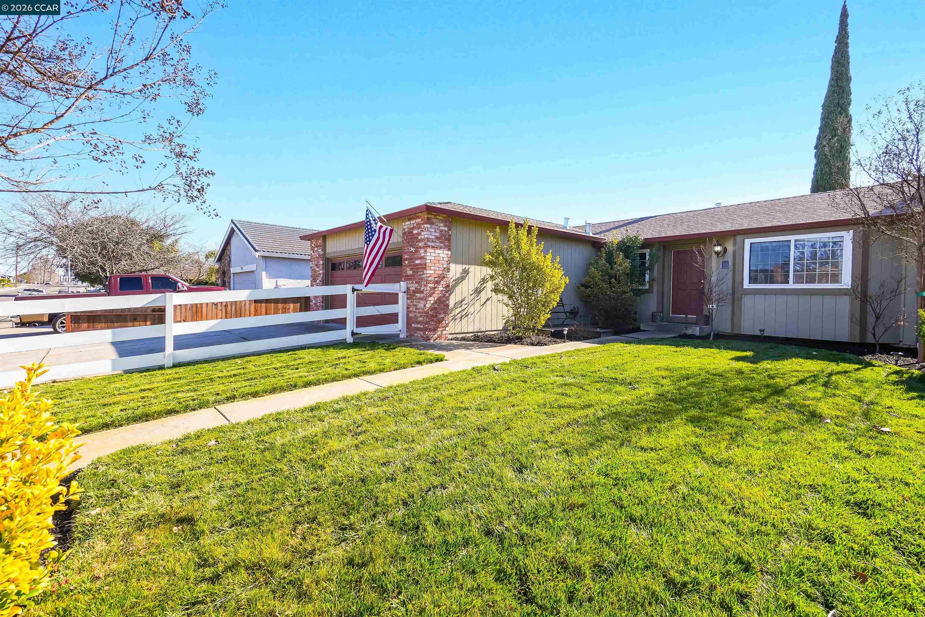 Detail Gallery Image 8 of 50 For 1425 W Cypress Rd, Oakley,  CA 94561 - 3 Beds | 2 Baths