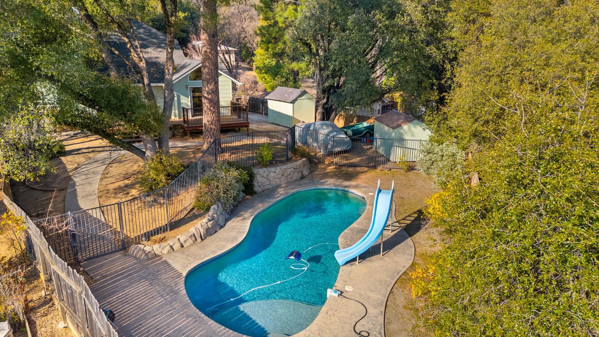 Detail Gallery Image 2 of 50 For 16177 Acorn, Sonora,  CA 95370-9670 - 4 Beds | 2/1 Baths