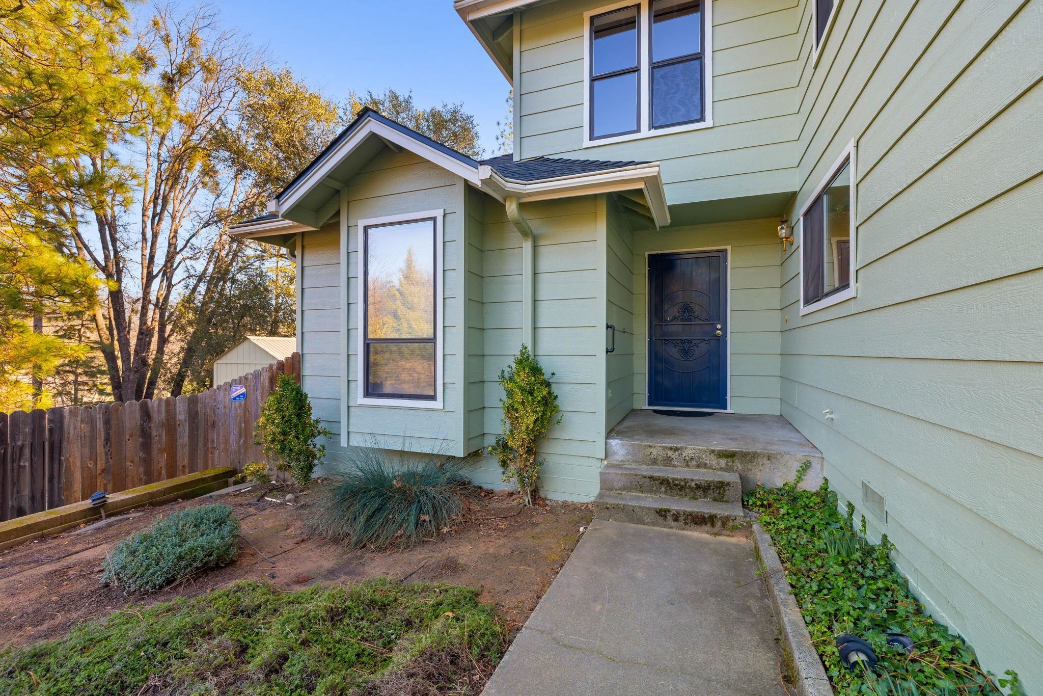 Detail Gallery Image 3 of 50 For 16177 Acorn, Sonora,  CA 95370-9670 - 4 Beds | 2/1 Baths