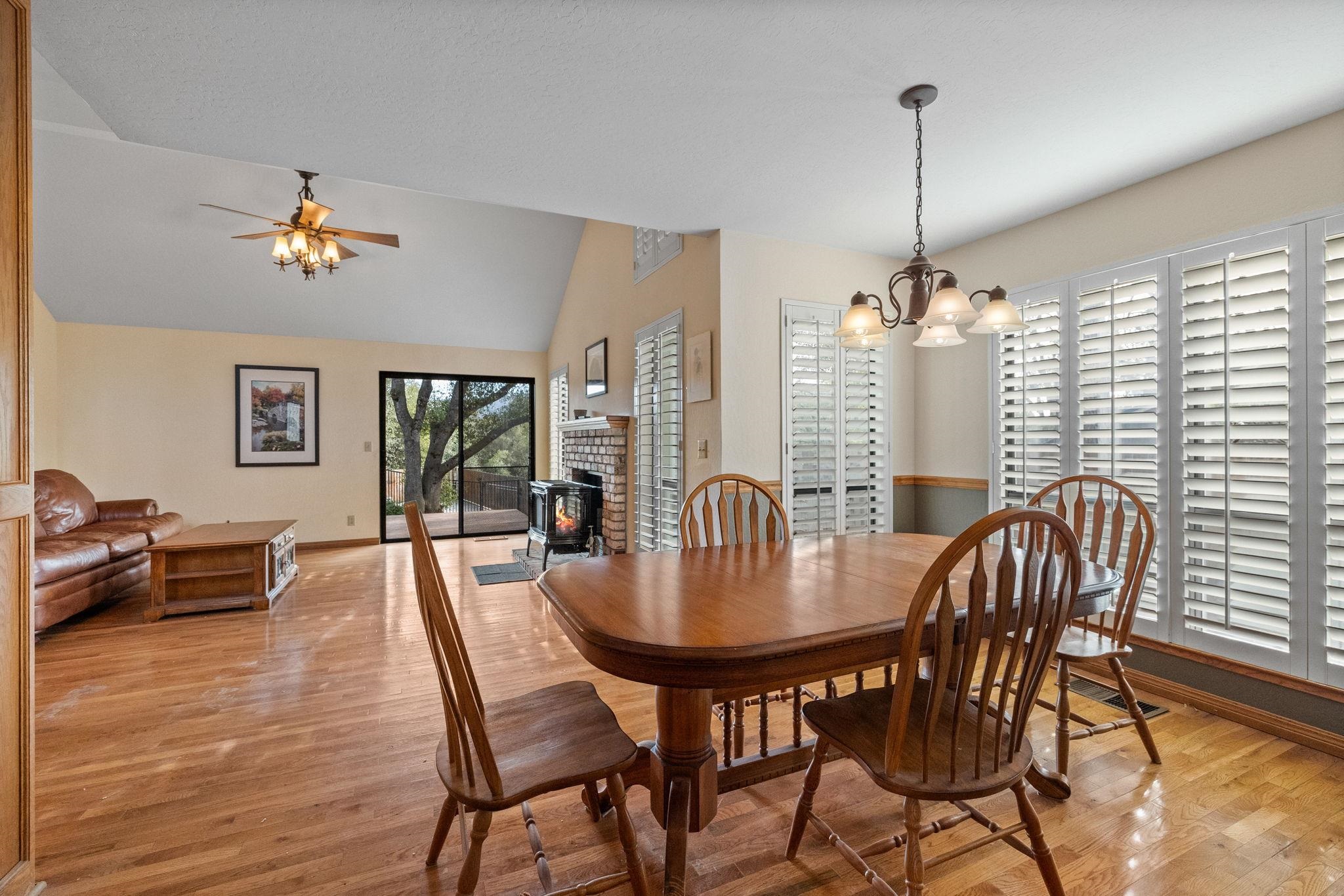 Detail Gallery Image 9 of 50 For 16177 Acorn, Sonora,  CA 95370-9670 - 4 Beds | 2/1 Baths