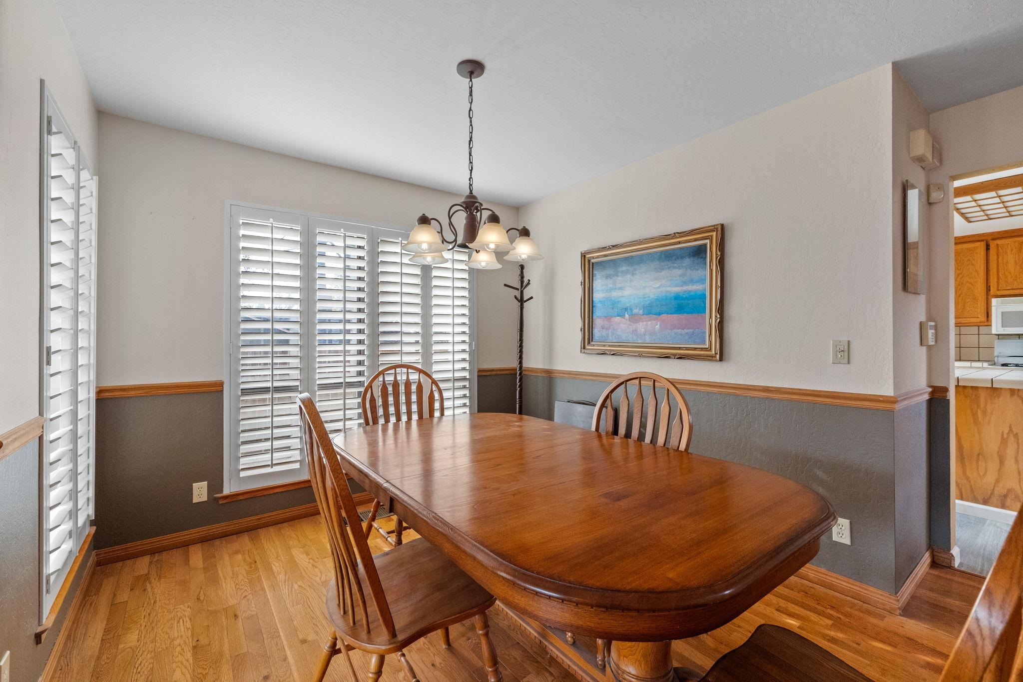 Detail Gallery Image 10 of 50 For 16177 Acorn, Sonora,  CA 95370-9670 - 4 Beds | 2/1 Baths