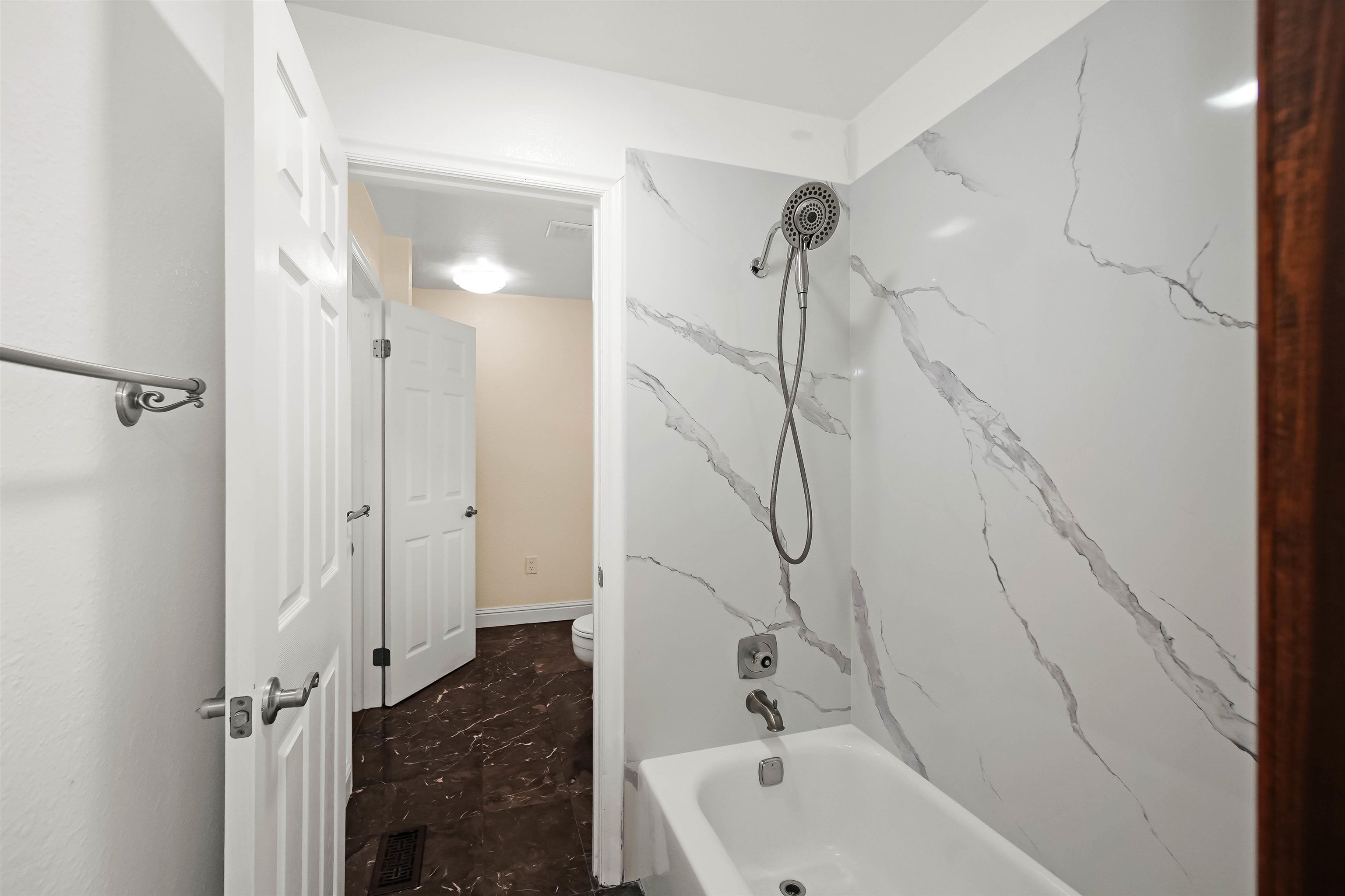 Photo #21: 41123216 Listing: Photo #21