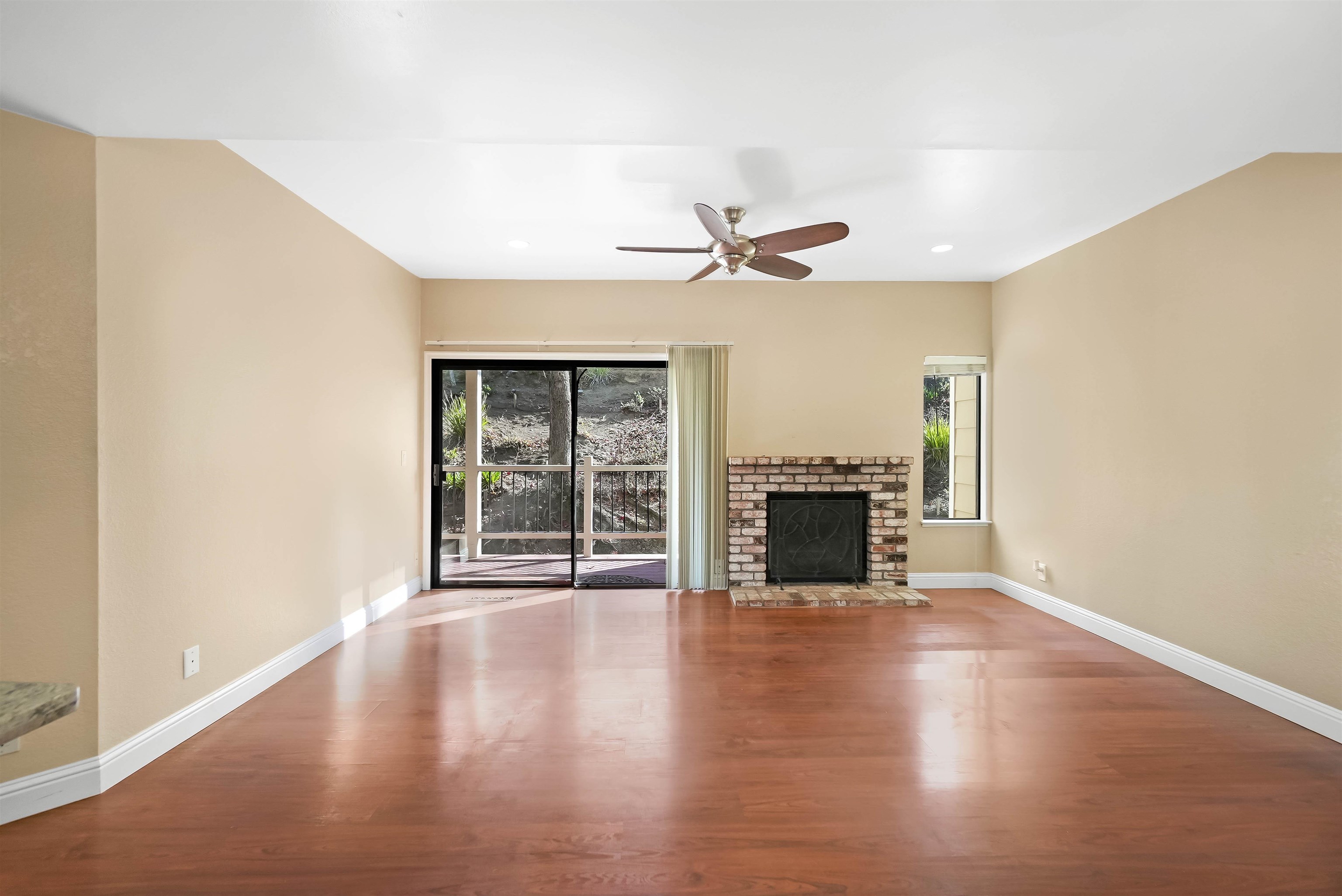 Photo #6: 41123216 Listing: Photo #6