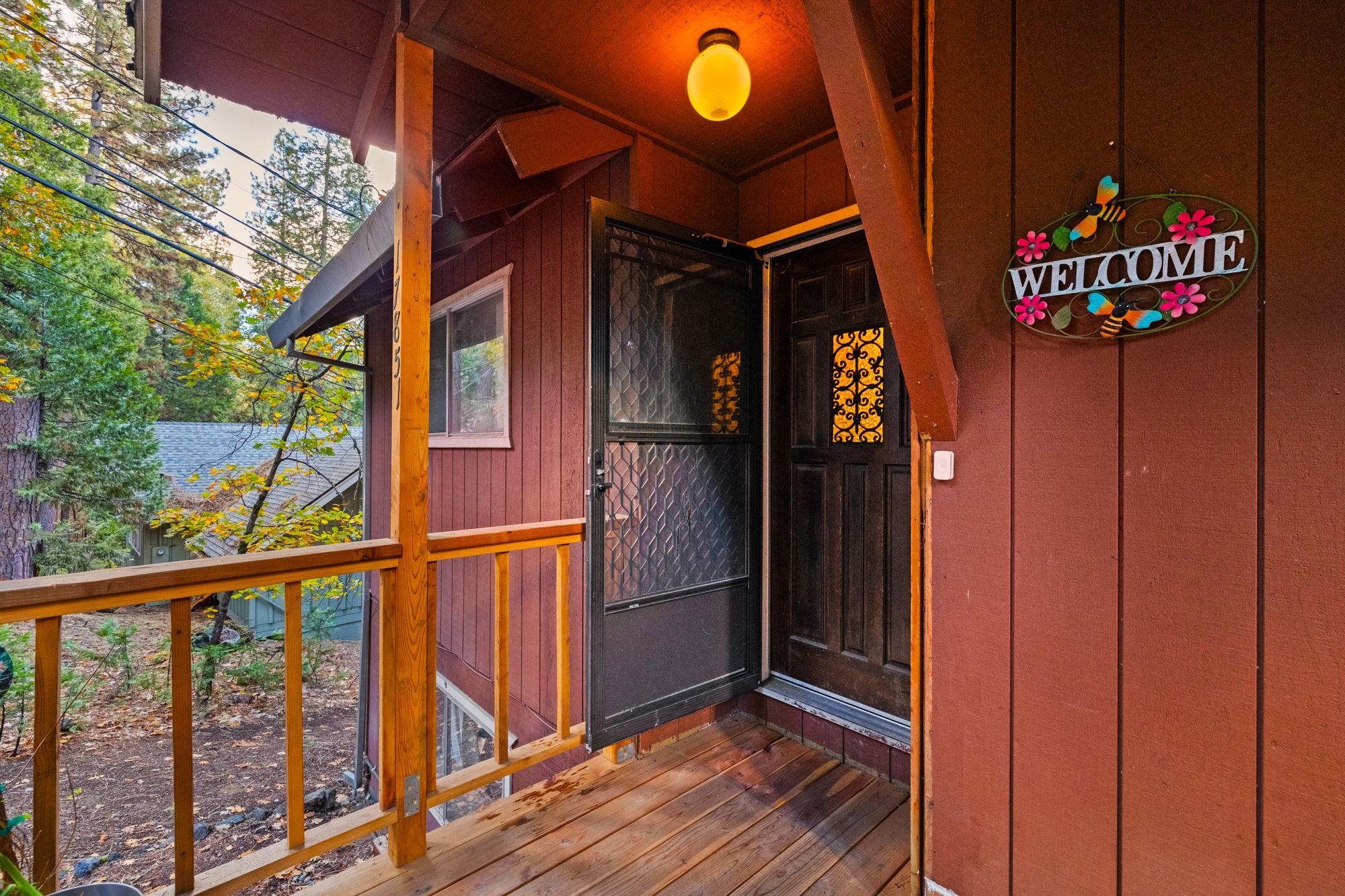 Detail Gallery Image 6 of 23 For 17851 Robin Rd, Twain Harte,  CA 95383 - 4 Beds | 3 Baths