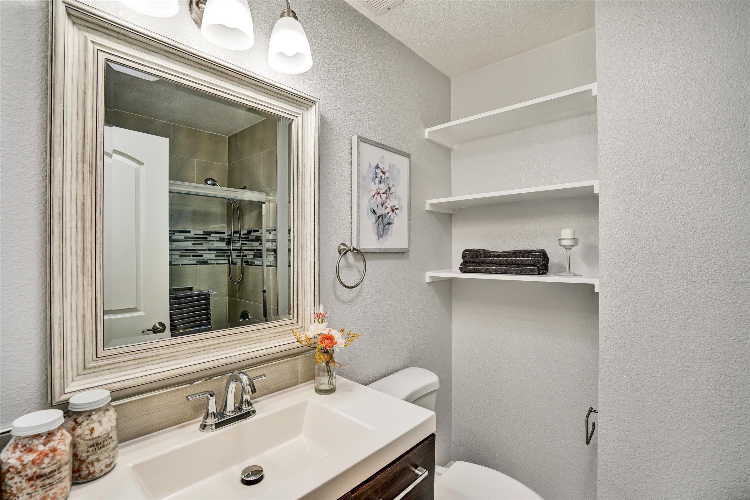 Detail Gallery Image 27 of 41 For 13921 Tahiti Rd, San Leandro,  CA 94577 - 3 Beds | 2 Baths