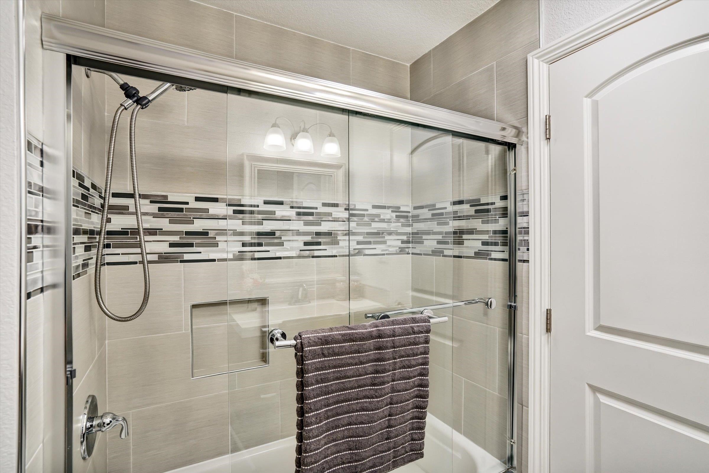 Detail Gallery Image 28 of 41 For 13921 Tahiti Rd, San Leandro,  CA 94577 - 3 Beds | 2 Baths