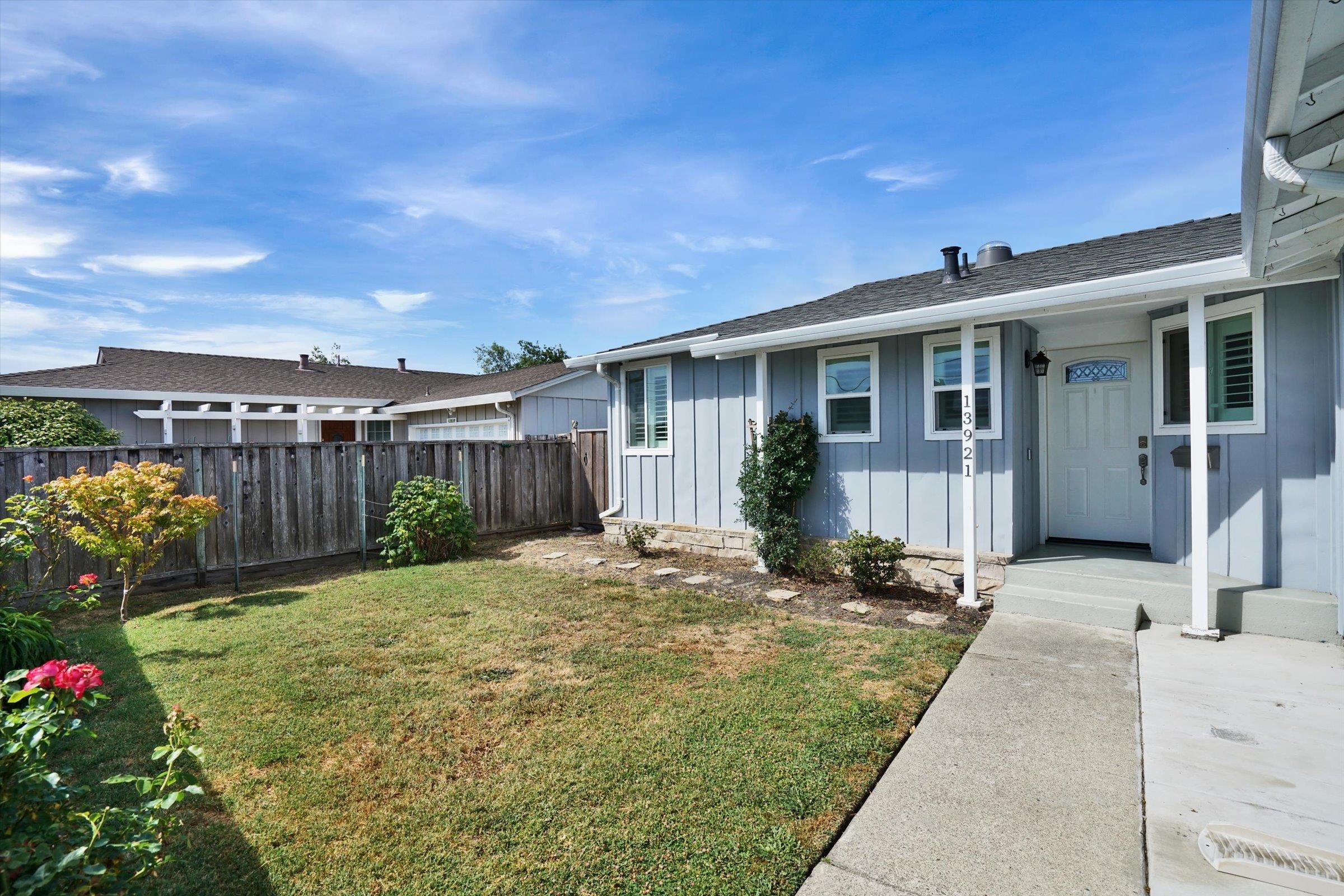 Detail Gallery Image 4 of 41 For 13921 Tahiti Rd, San Leandro,  CA 94577 - 3 Beds | 2 Baths