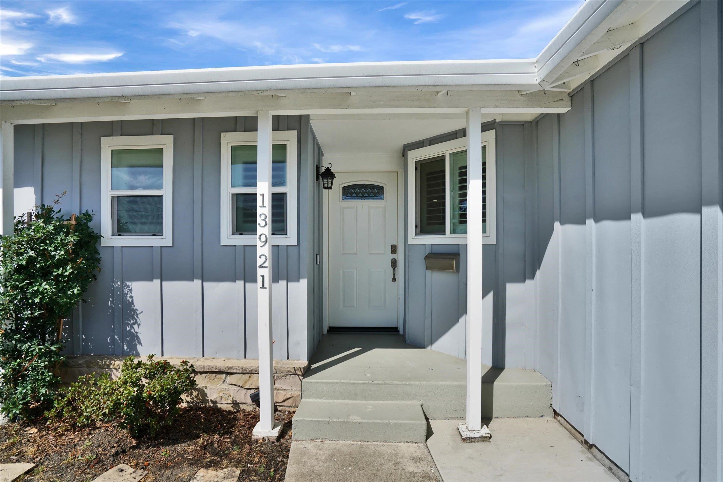 Detail Gallery Image 5 of 41 For 13921 Tahiti Rd, San Leandro,  CA 94577 - 3 Beds | 2 Baths