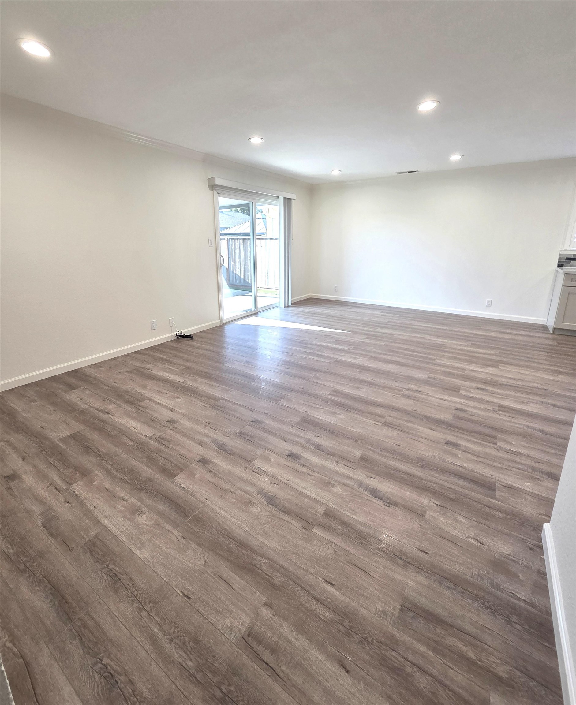 Detail Gallery Image 8 of 41 For 13921 Tahiti Rd, San Leandro,  CA 94577 - 3 Beds | 2 Baths