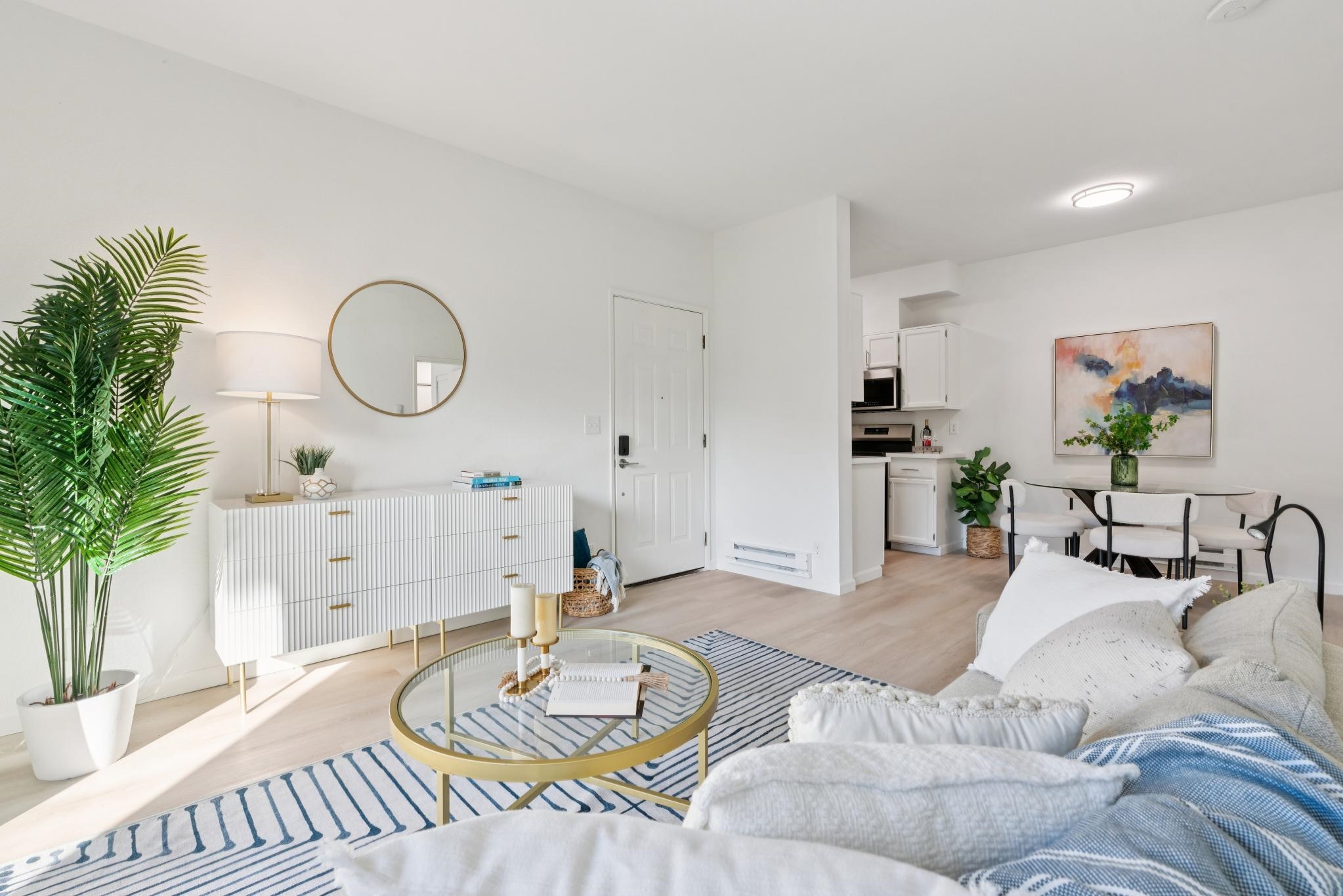 Photo #8: 41123224 Listing: Photo #8