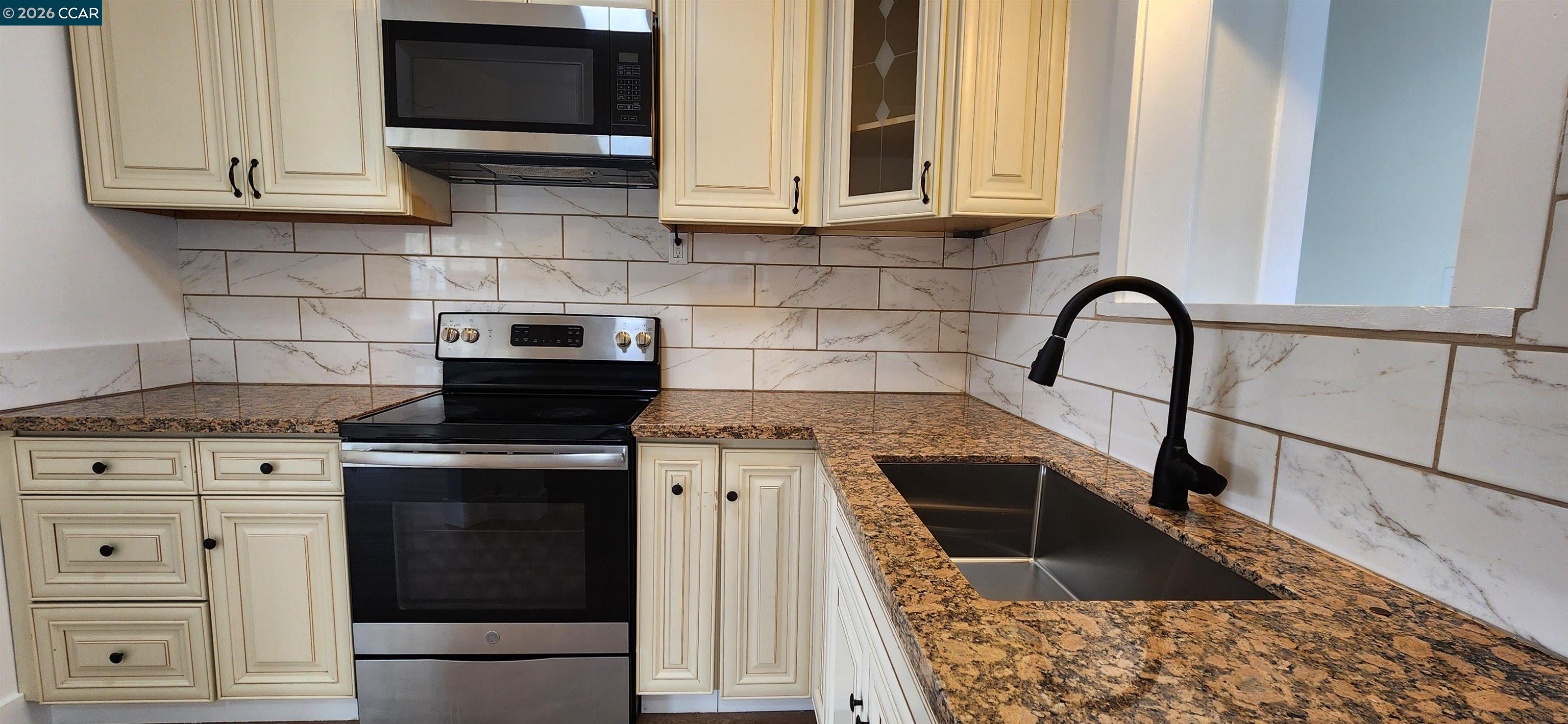 Detail Gallery Image 12 of 40 For 308 Vine St, Modesto,  CA 95351 - 3 Beds | 1 Baths