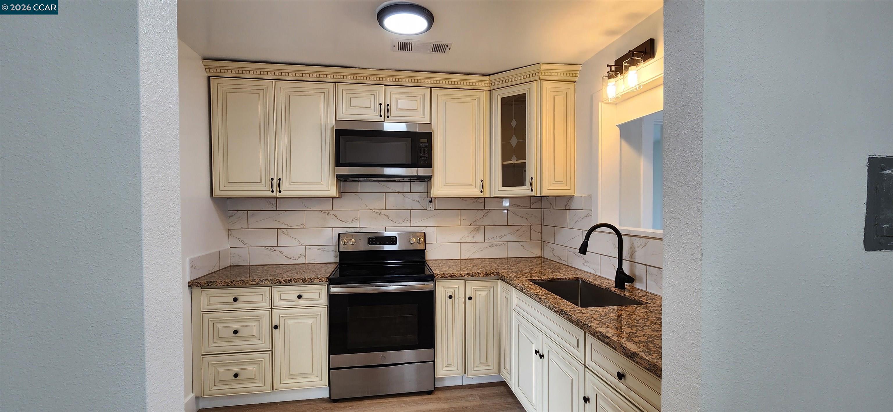 Detail Gallery Image 13 of 40 For 308 Vine St, Modesto,  CA 95351 - 3 Beds | 1 Baths