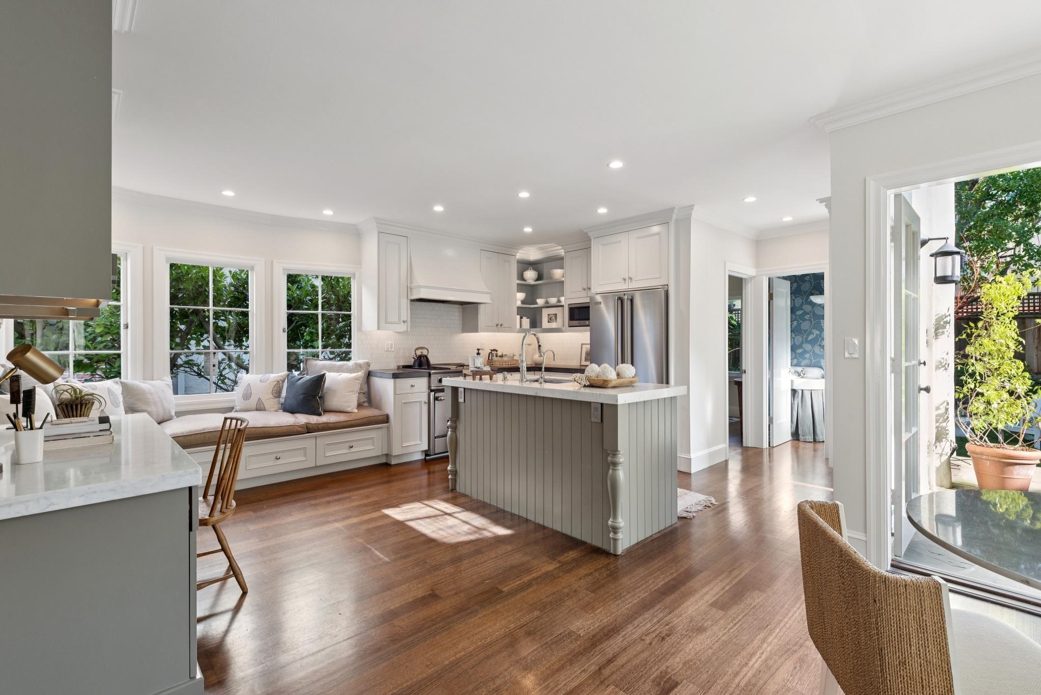 Detail Gallery Image 17 of 57 For 136 Waldo Ave, Piedmont,  CA 94611 - 5 Beds | 2/1 Baths