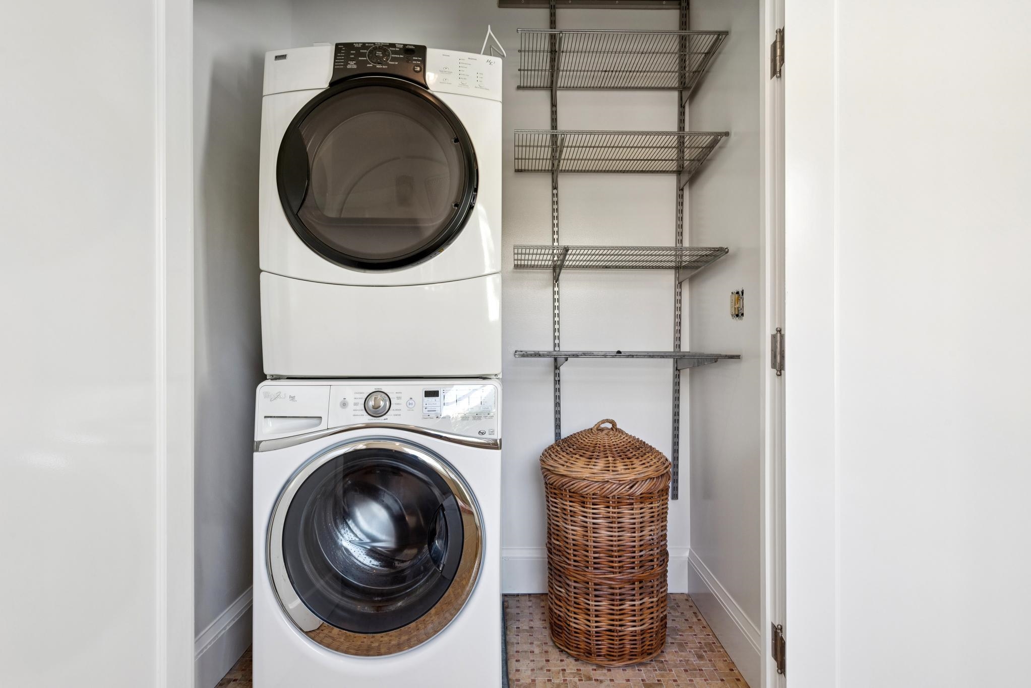 Detail Gallery Image 38 of 57 For 136 Waldo Ave, Piedmont,  CA 94611 - 5 Beds | 2/1 Baths