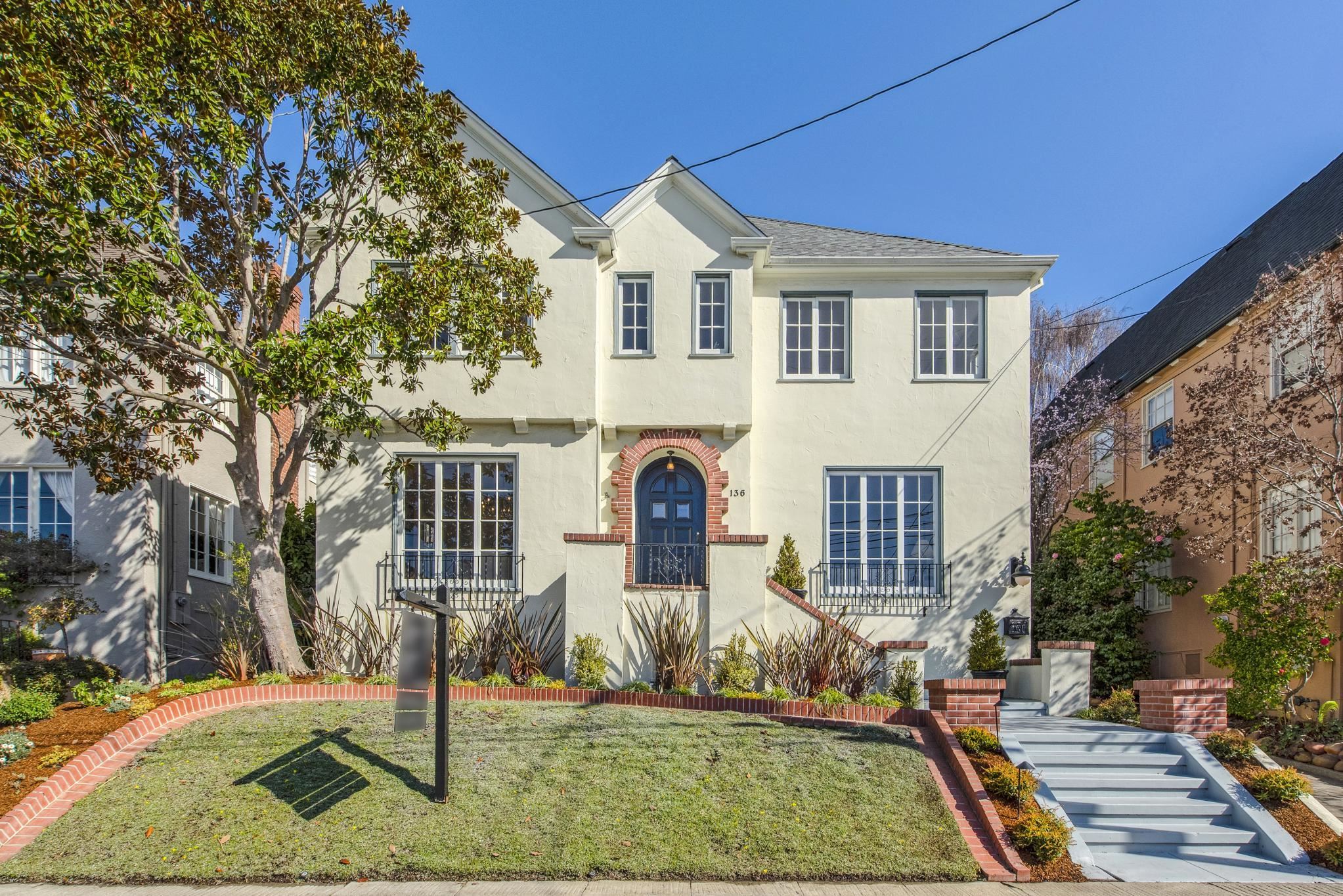 Detail Gallery Image 5 of 57 For 136 Waldo Ave, Piedmont,  CA 94611 - 5 Beds | 2/1 Baths