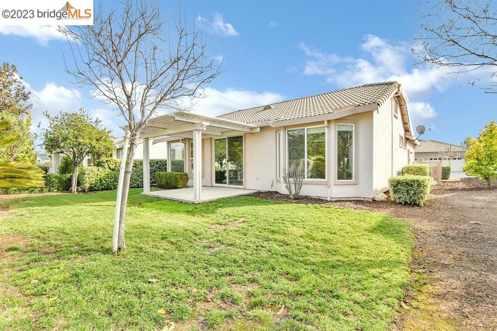 Detail Gallery Image 2 of 19 For 935 Centennial Dr, Brentwood,  CA 94513 - 2 Beds | 2 Baths