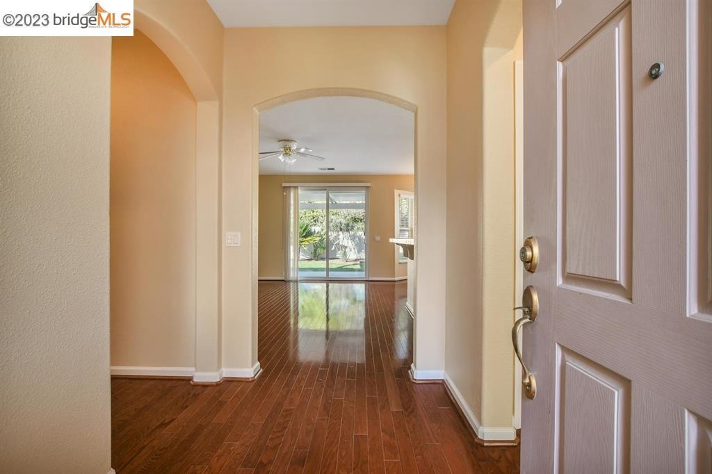 Detail Gallery Image 3 of 19 For 935 Centennial Dr, Brentwood,  CA 94513 - 2 Beds | 2 Baths