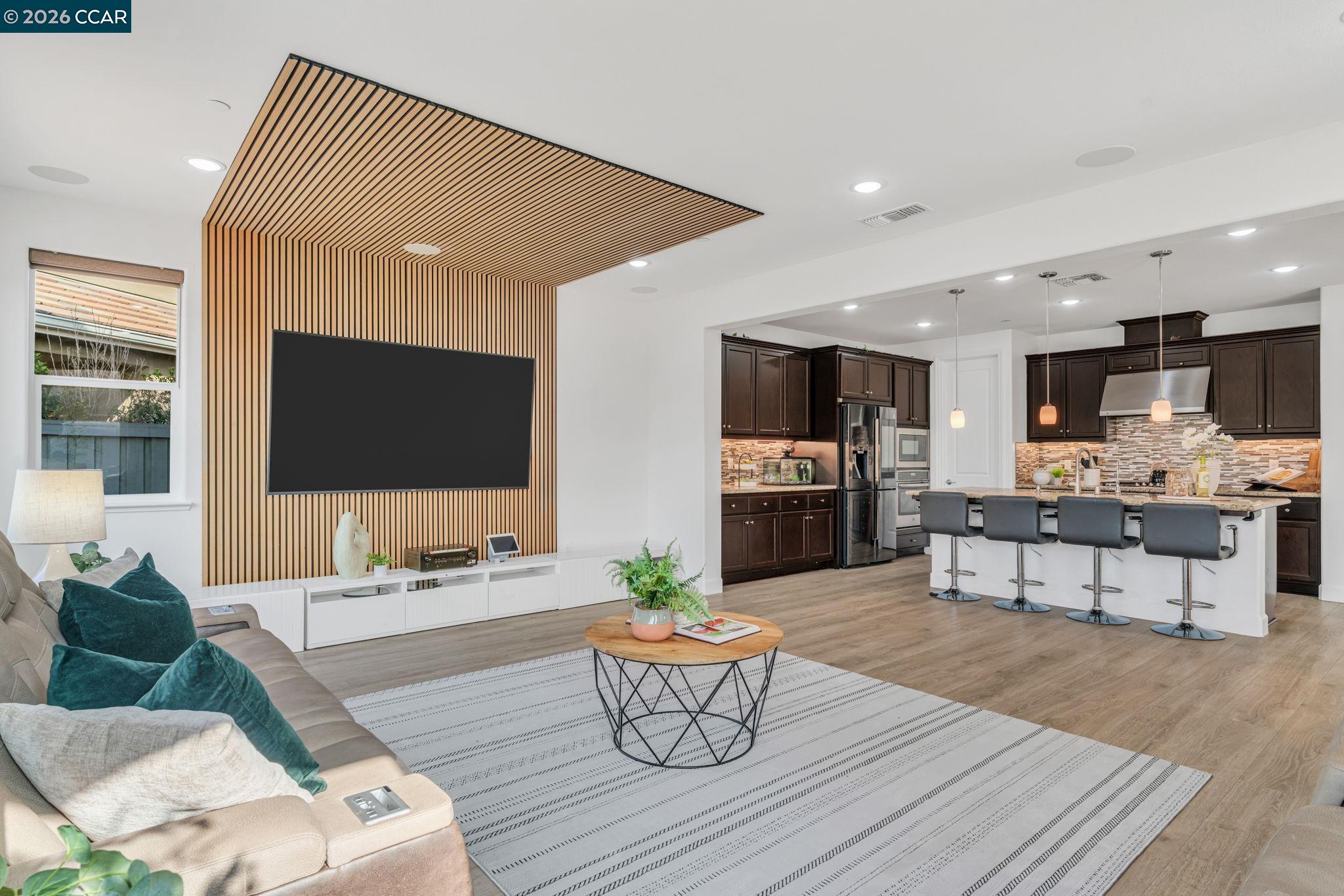 Detail Gallery Image 14 of 52 For 1553 S Perkins Place, Mountain House,  CA 95391-8222 - 4 Beds | 3/1 Baths