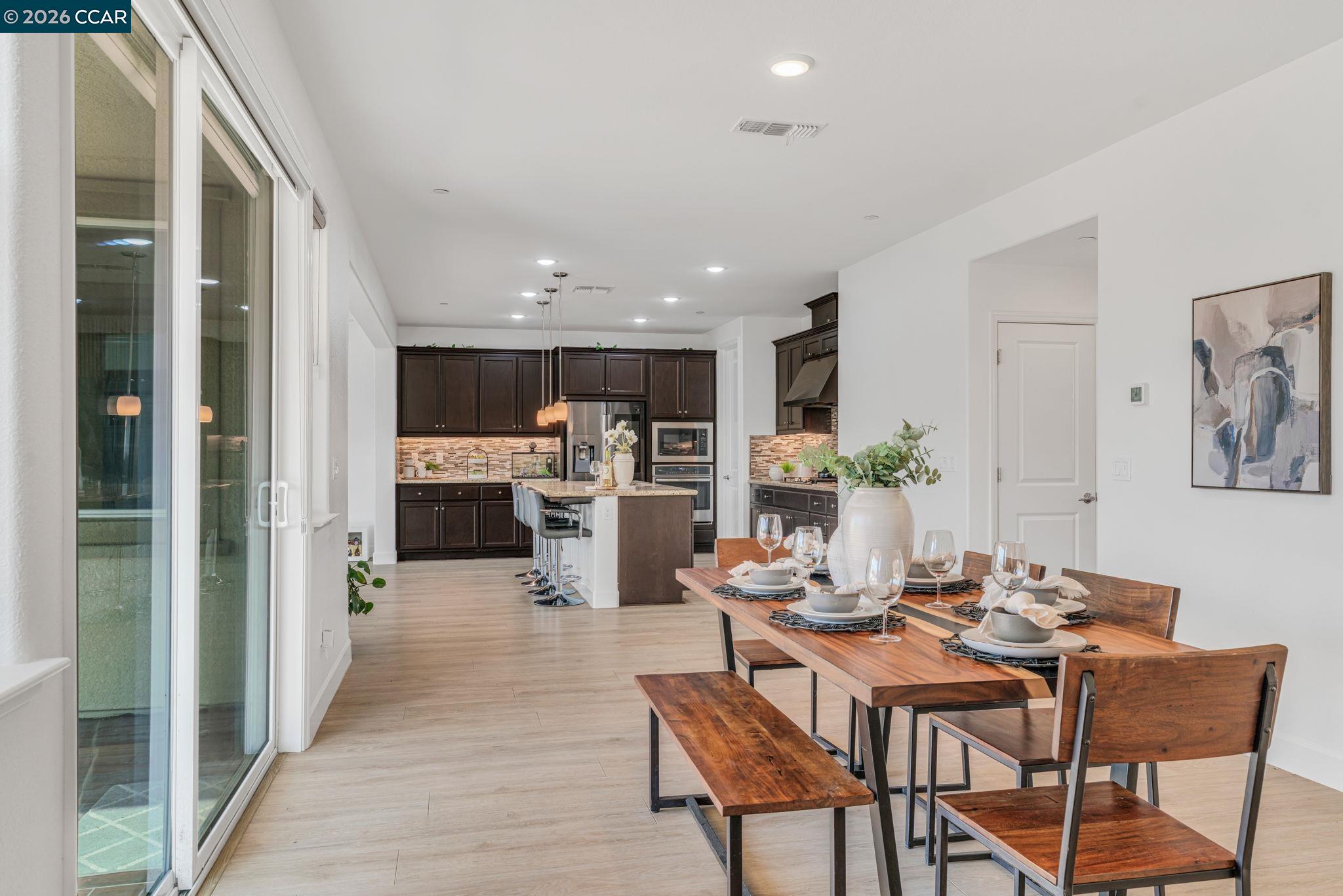 Detail Gallery Image 20 of 52 For 1553 S Perkins Place, Mountain House,  CA 95391-8222 - 4 Beds | 3/1 Baths