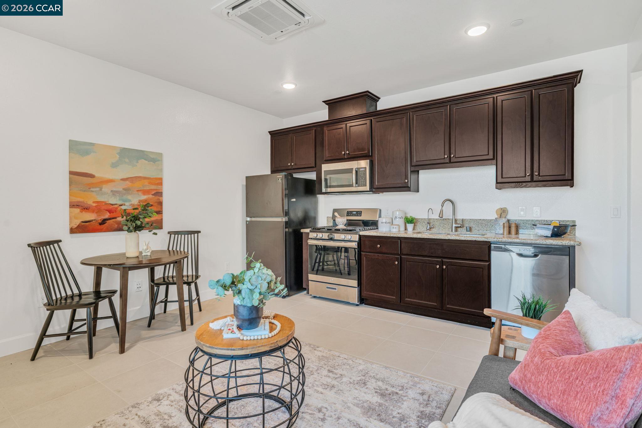 Detail Gallery Image 23 of 52 For 1553 S Perkins Place, Mountain House,  CA 95391-8222 - 4 Beds | 3/1 Baths