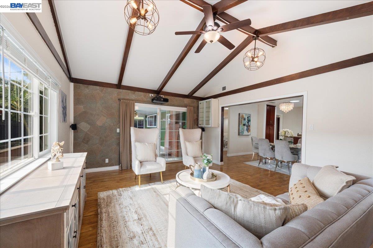 Detail Gallery Image 14 of 41 For 40207 Condon St, Fremont,  CA 94538 - 3 Beds | 2 Baths