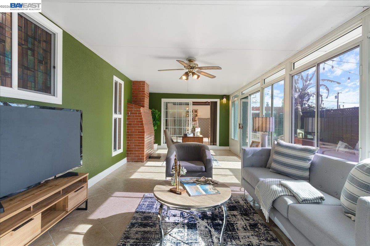 Detail Gallery Image 17 of 41 For 40207 Condon St, Fremont,  CA 94538 - 3 Beds | 2 Baths