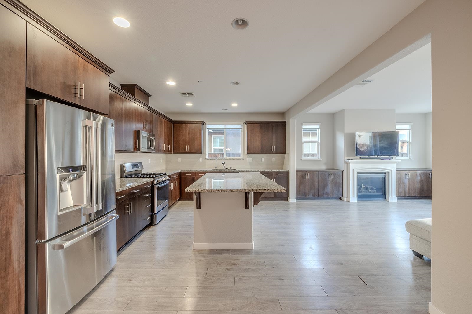 Detail Gallery Image 15 of 43 For 624 Brinwood Way, Oakley,  CA 94561-3087 - 4 Beds | 3 Baths