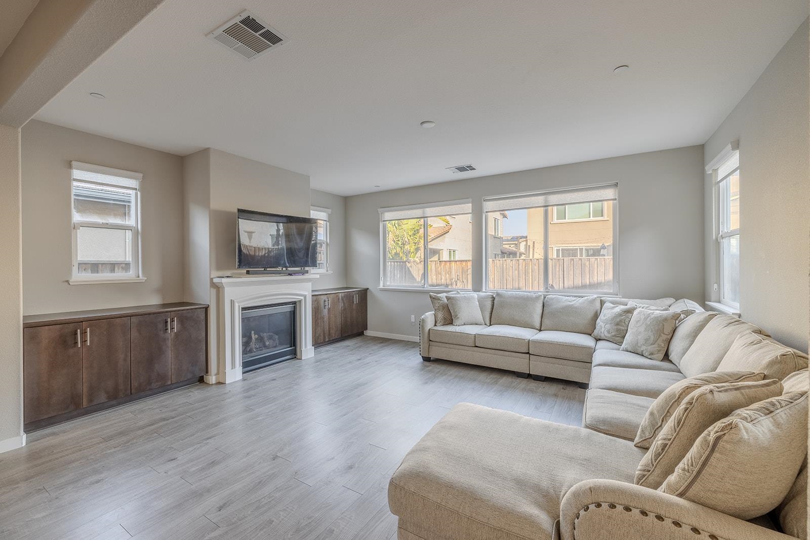 Detail Gallery Image 18 of 43 For 624 Brinwood Way, Oakley,  CA 94561-3087 - 4 Beds | 3 Baths