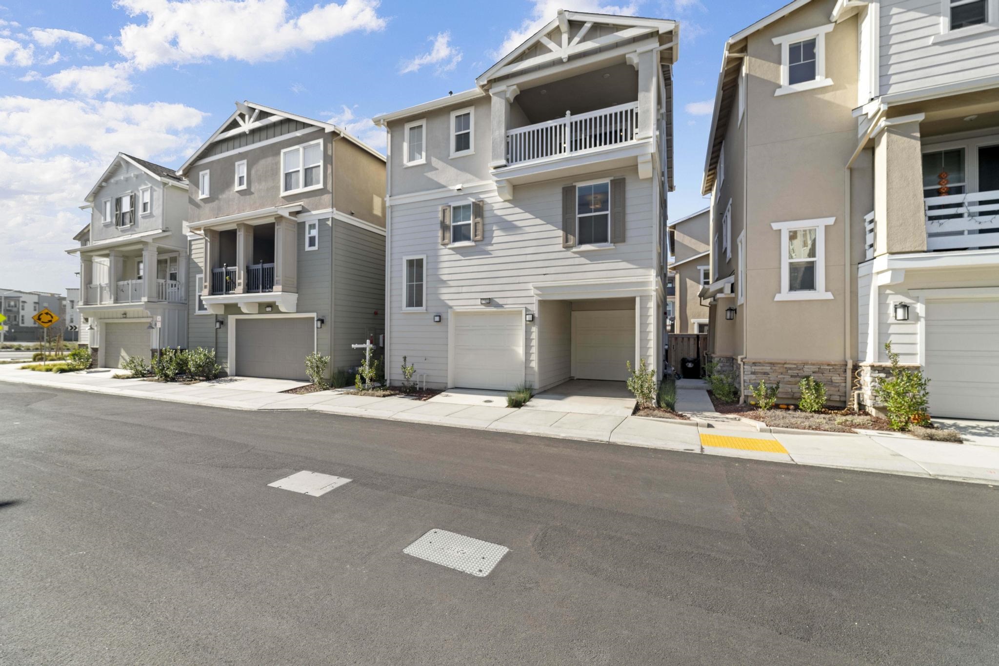 Detail Gallery Image 3 of 59 For 37221 Salt Pond Pl, Newark,  CA 94560 - 4 Beds | 4 Baths