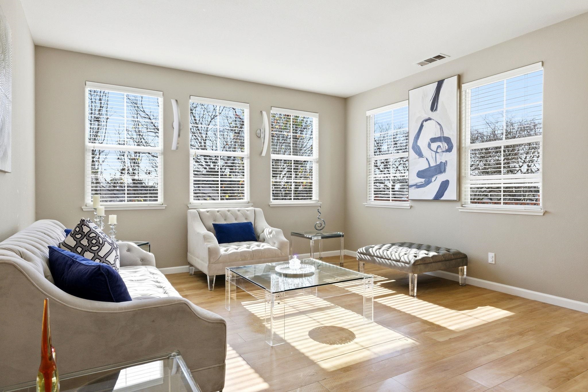 Photo #1: 41123250 Listing: Photo #1