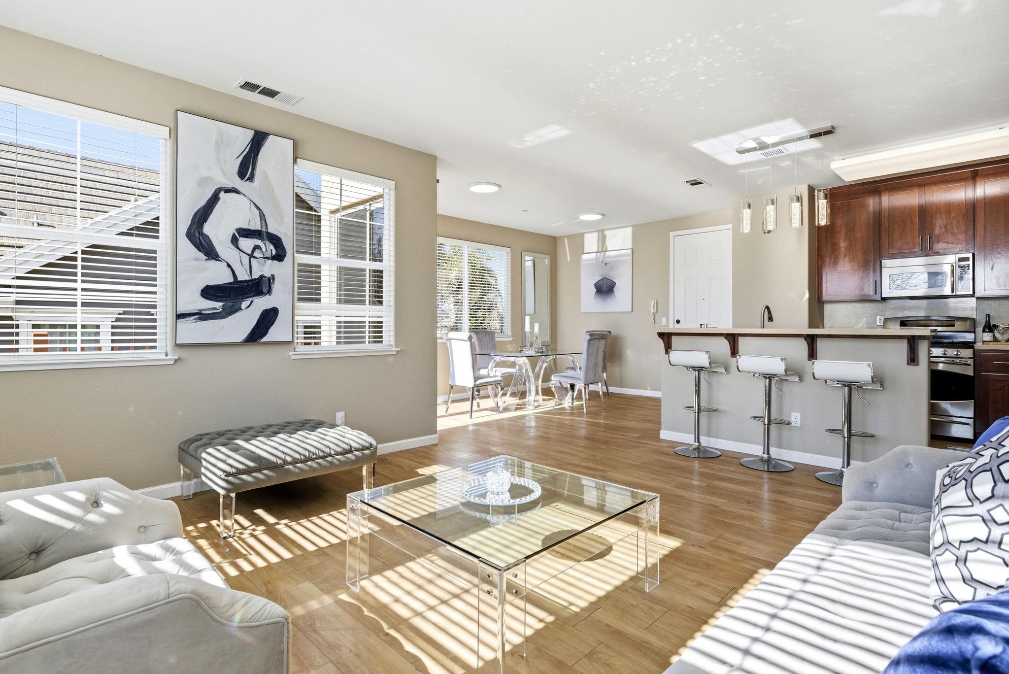 Photo #2: 41123250 Listing: Photo #2