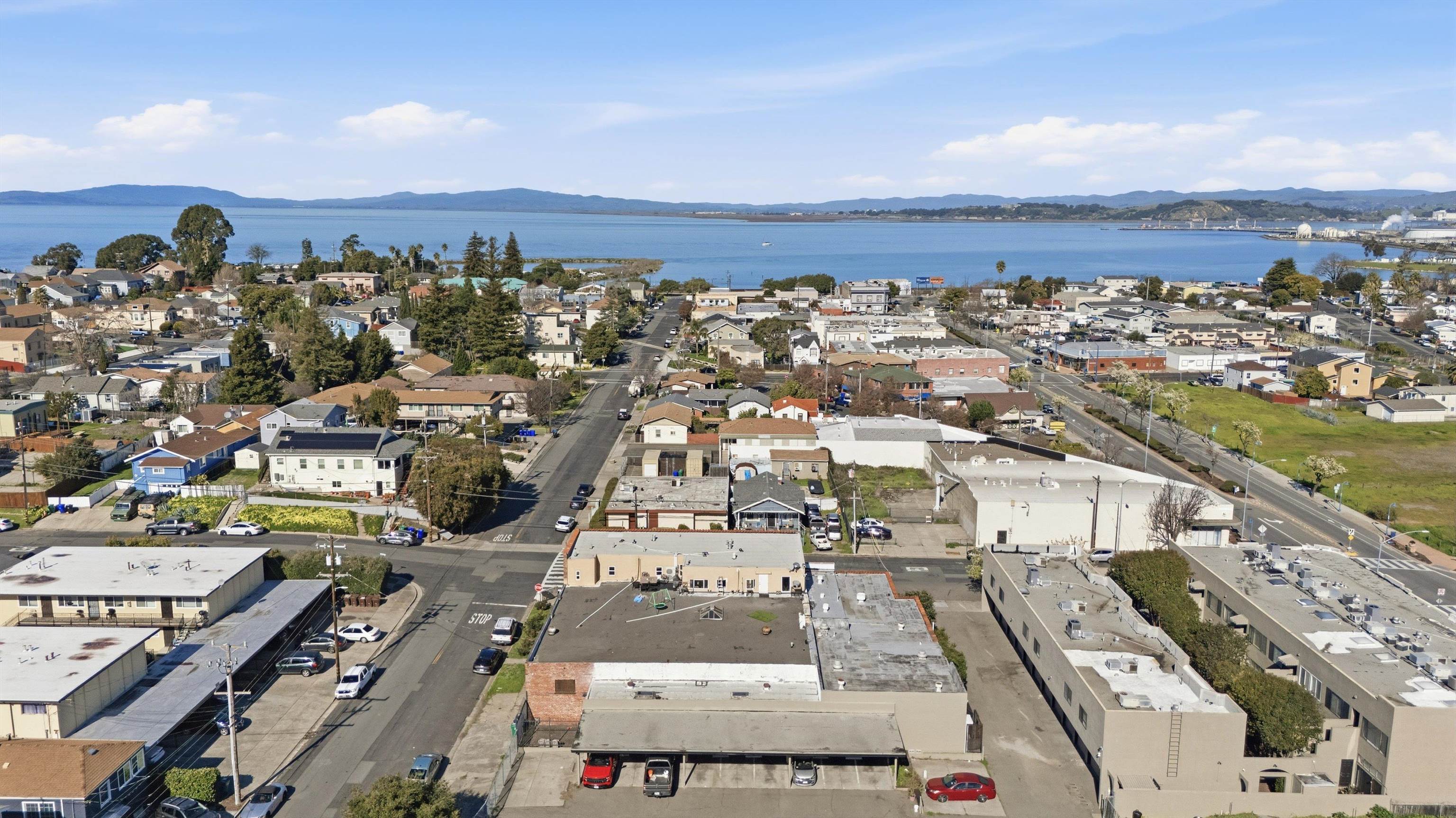 Detail Gallery Image 12 of 29 For 511 3rd St, Rodeo,  CA 94572 - – Beds | – Baths