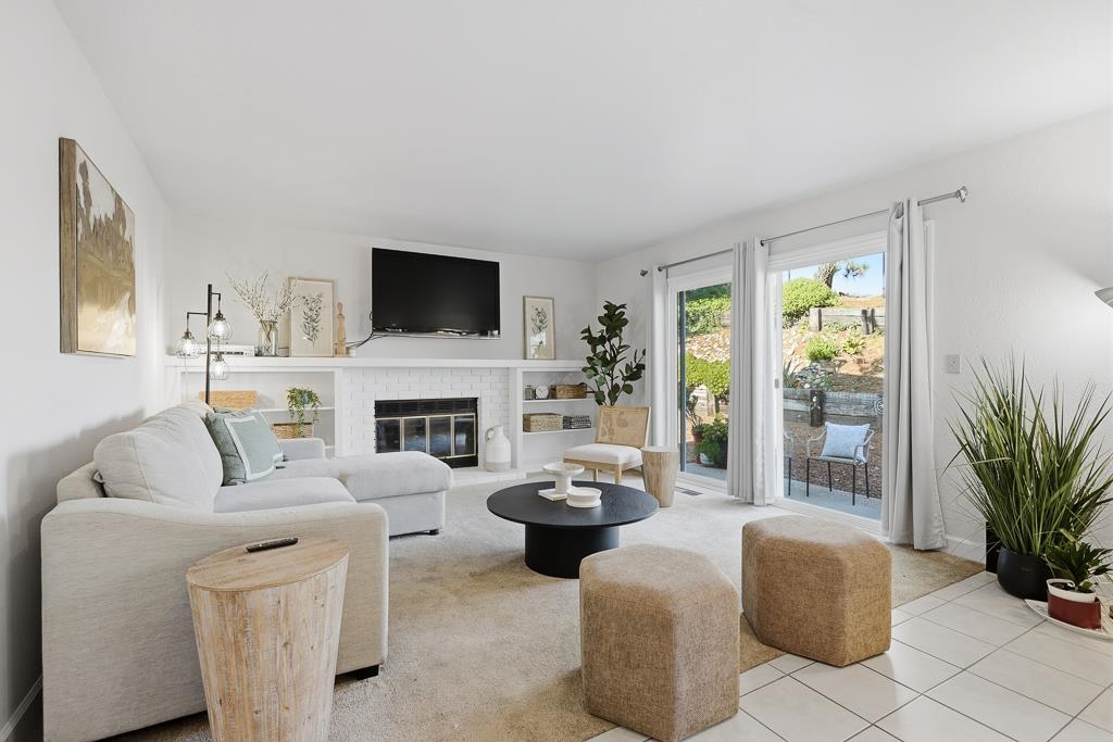 Detail Gallery Image 25 of 60 For 11868 Bloomington Way, Dublin,  CA 94568 - 5 Beds | 2/1 Baths