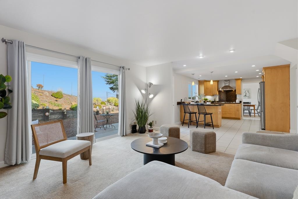 Detail Gallery Image 26 of 60 For 11868 Bloomington Way, Dublin,  CA 94568 - 5 Beds | 2/1 Baths