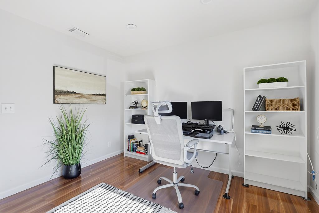 Detail Gallery Image 39 of 60 For 11868 Bloomington Way, Dublin,  CA 94568 - 5 Beds | 2/1 Baths