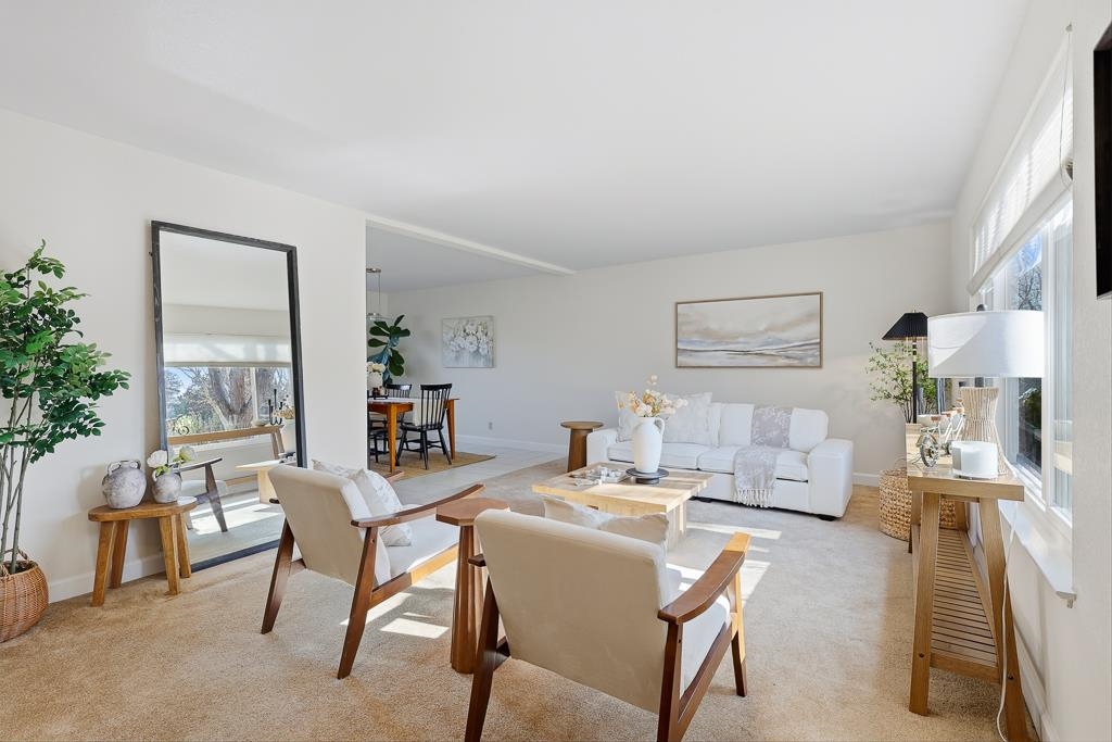 Detail Gallery Image 6 of 60 For 11868 Bloomington Way, Dublin,  CA 94568 - 5 Beds | 2/1 Baths