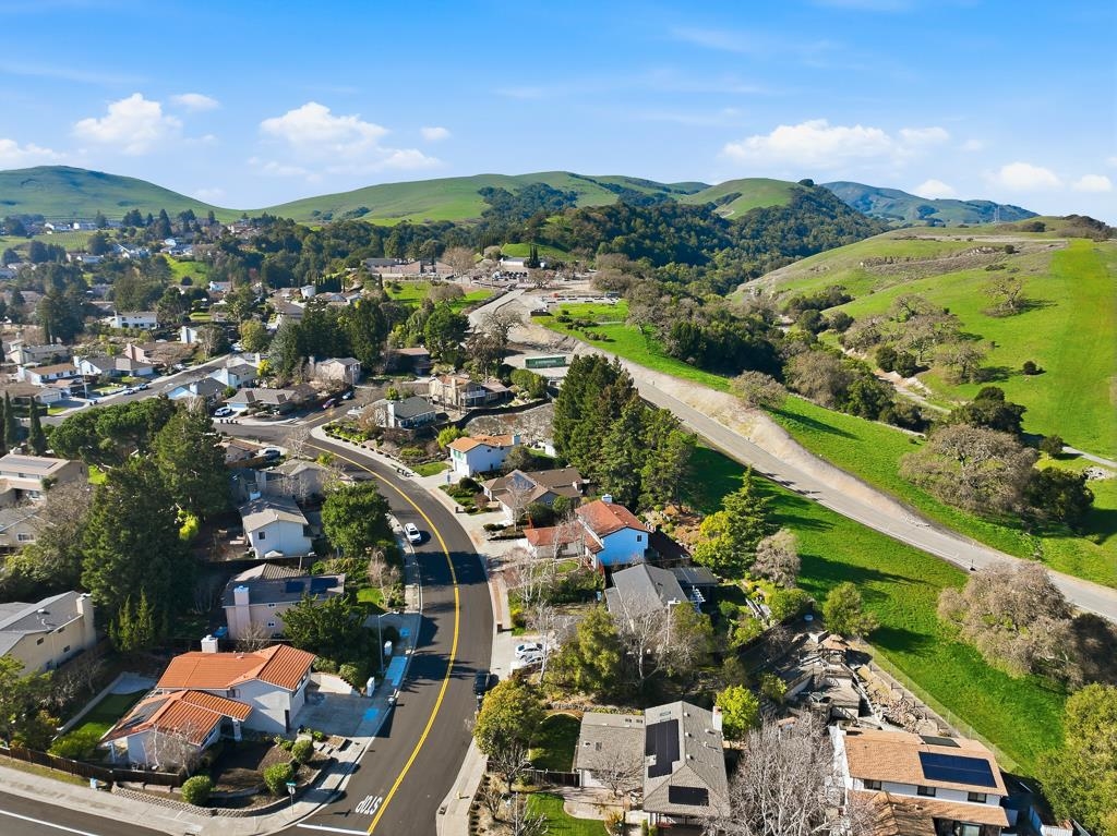 Detail Gallery Image 52 of 60 For 11868 Bloomington Way, Dublin,  CA 94568 - 5 Beds | 2/1 Baths