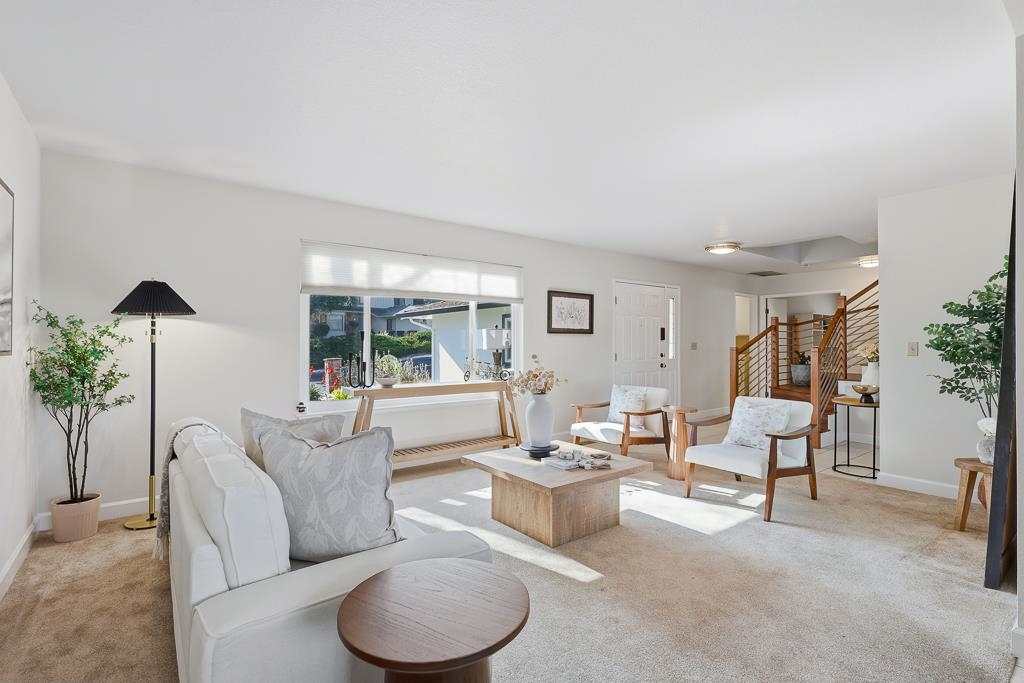 Detail Gallery Image 9 of 60 For 11868 Bloomington Way, Dublin,  CA 94568 - 5 Beds | 2/1 Baths