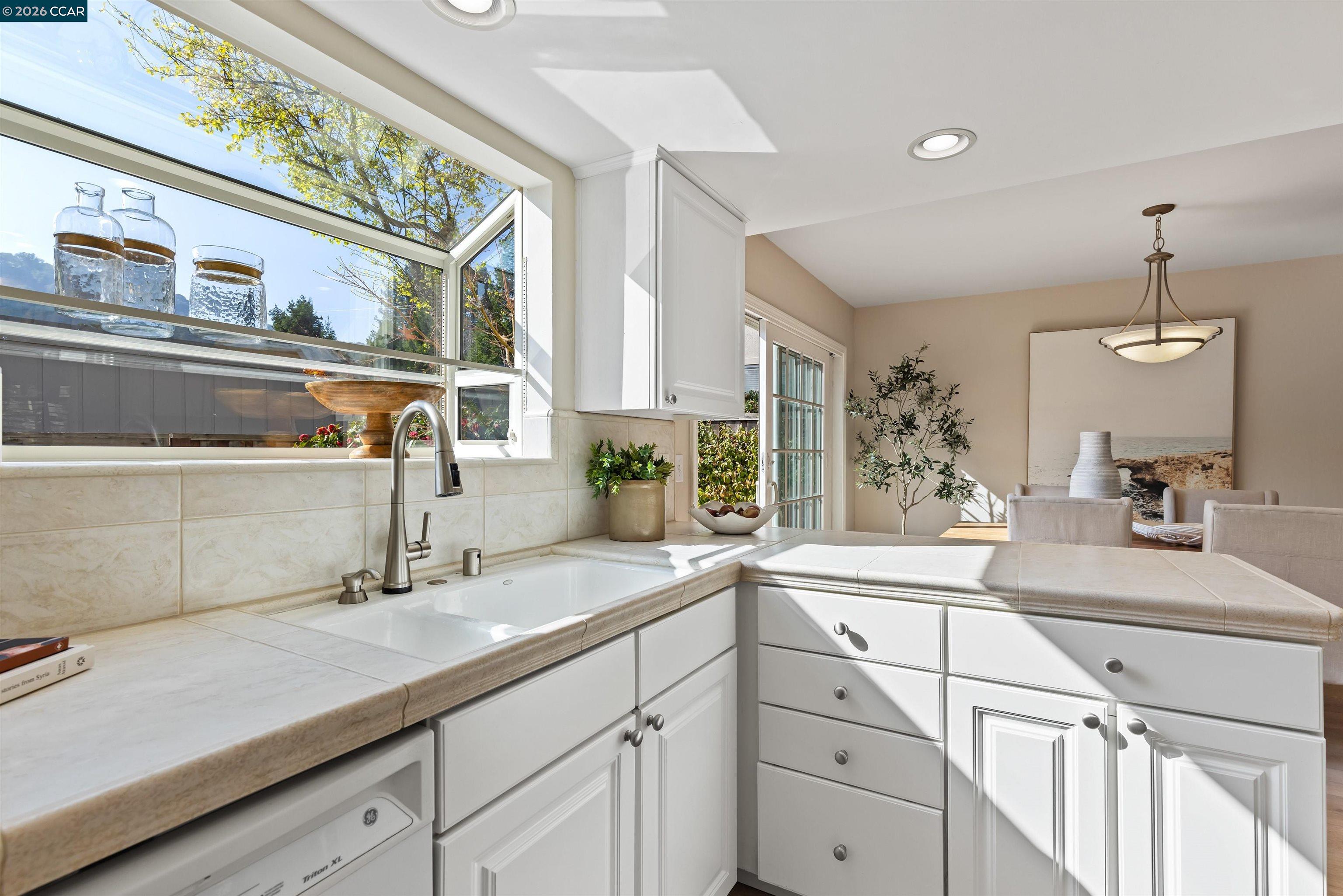 Photo #15: 41123256 Listing: Photo #15