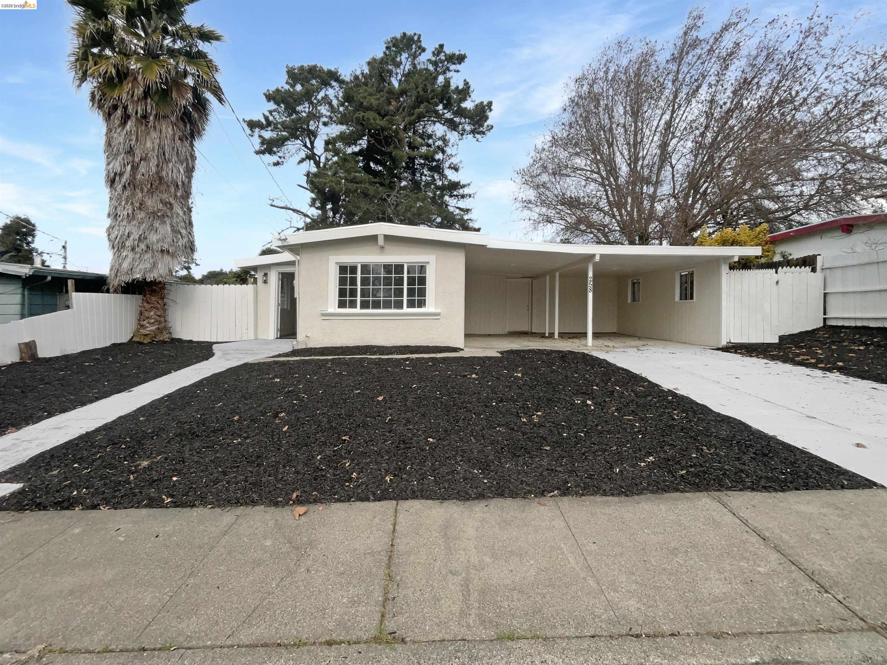 Front Image Thumbnail for EB41123260